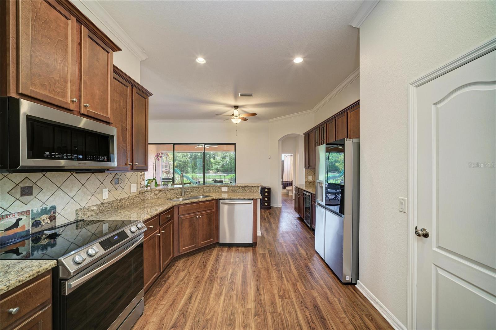 316 STAR SHELL DR — photo 24