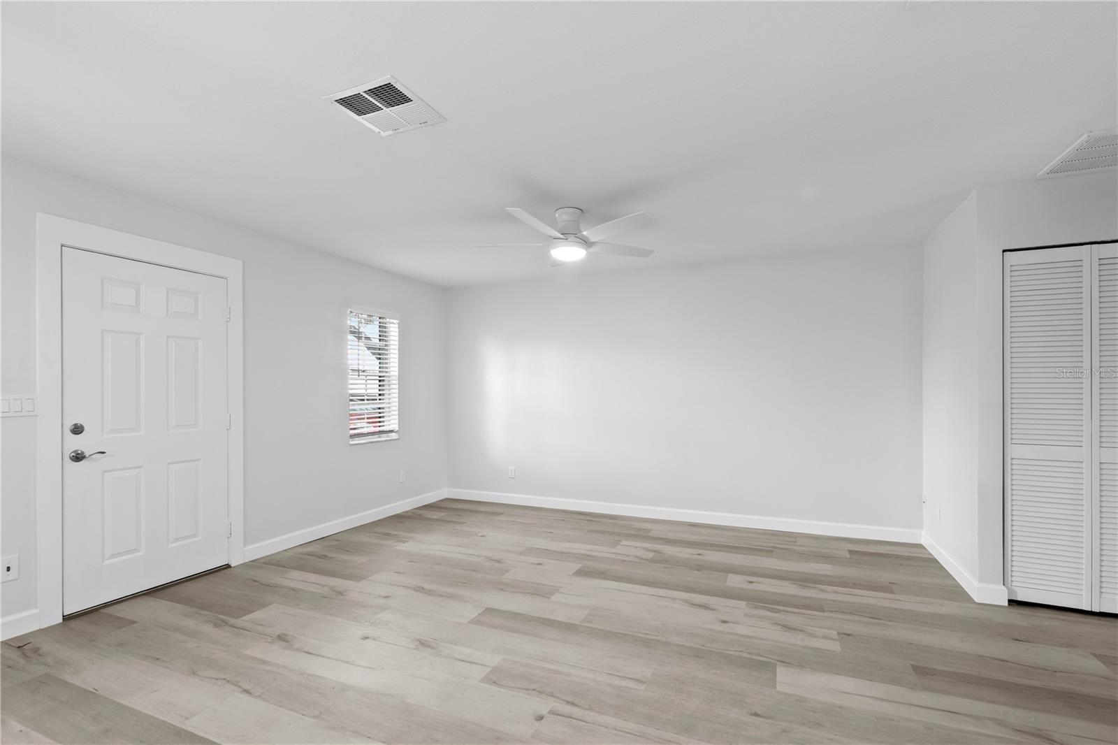6225 ELMHURST DR — photo 12