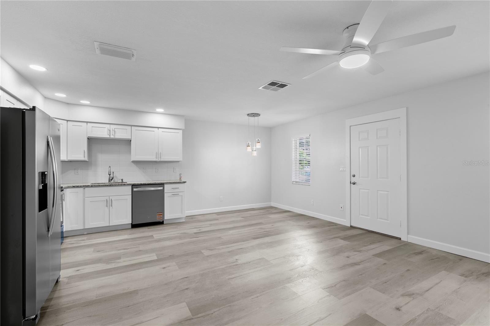 6225 ELMHURST DR — photo 10