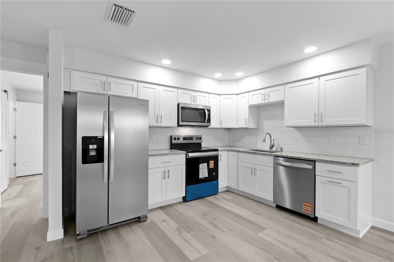 6225 ELMHURST DR — photo 3