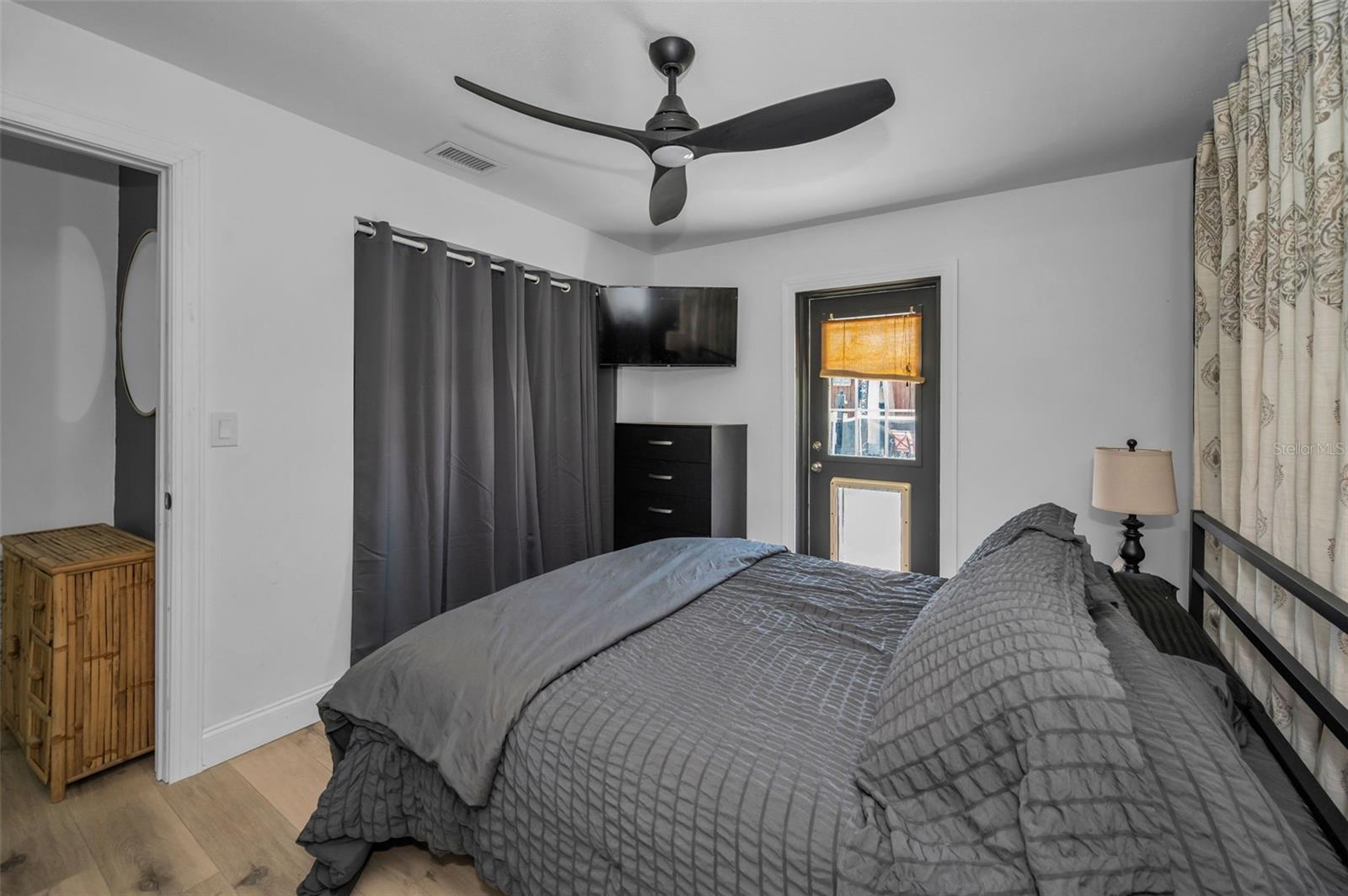 305 15TH AVE — photo 33