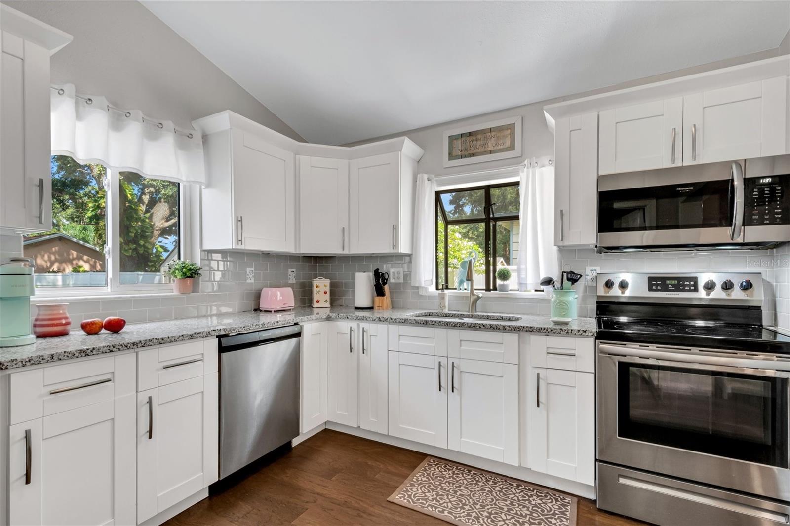 1600 LORETTA AVE NW — photo 11