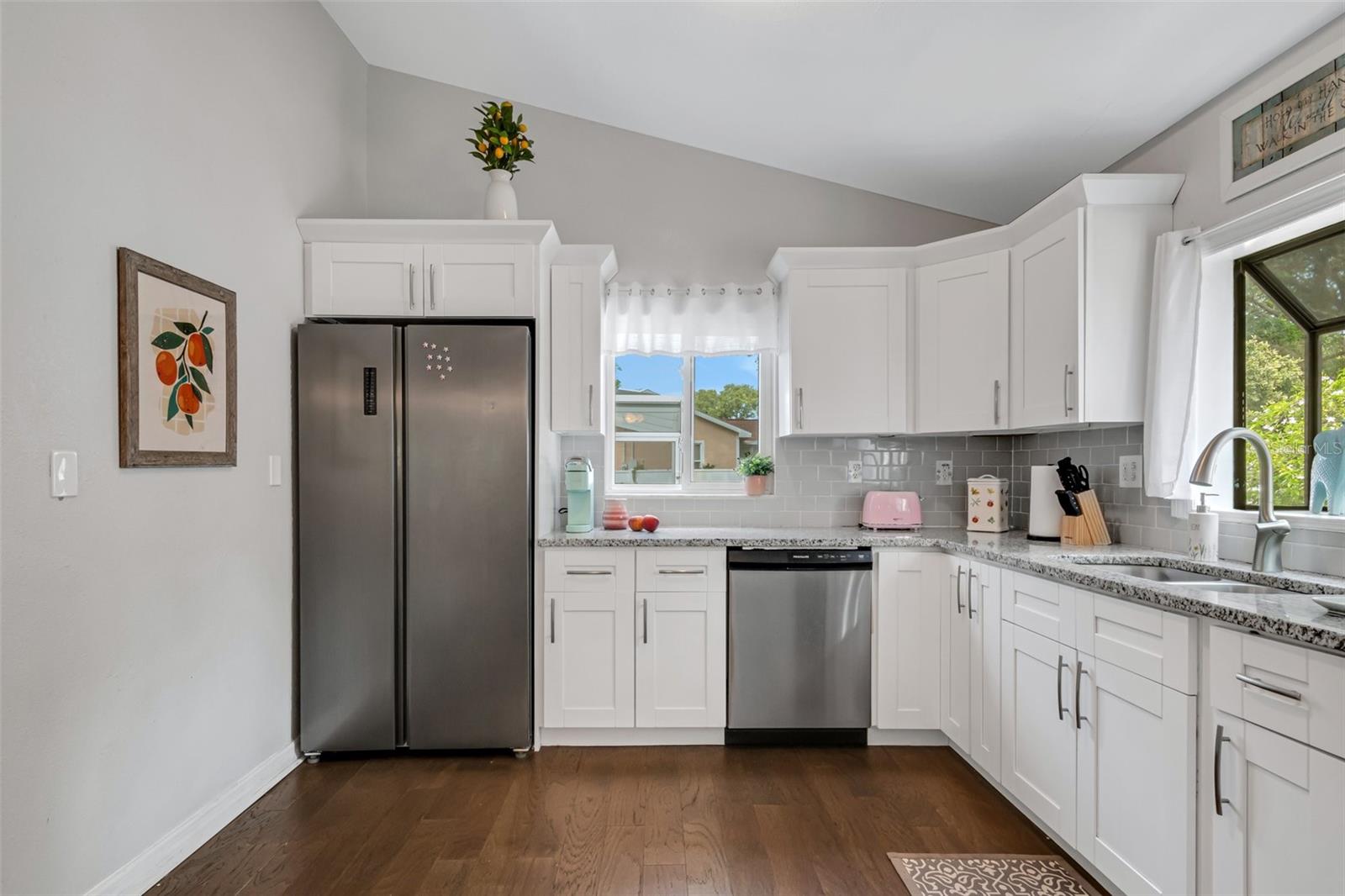 1600 LORETTA AVE NW — photo 10