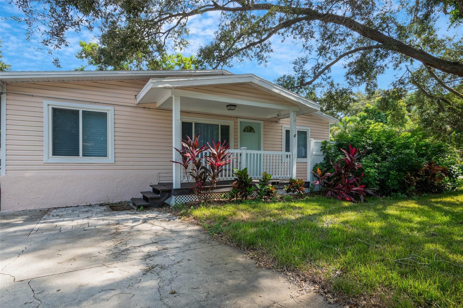 1600 LORETTA AVE NW — photo 54