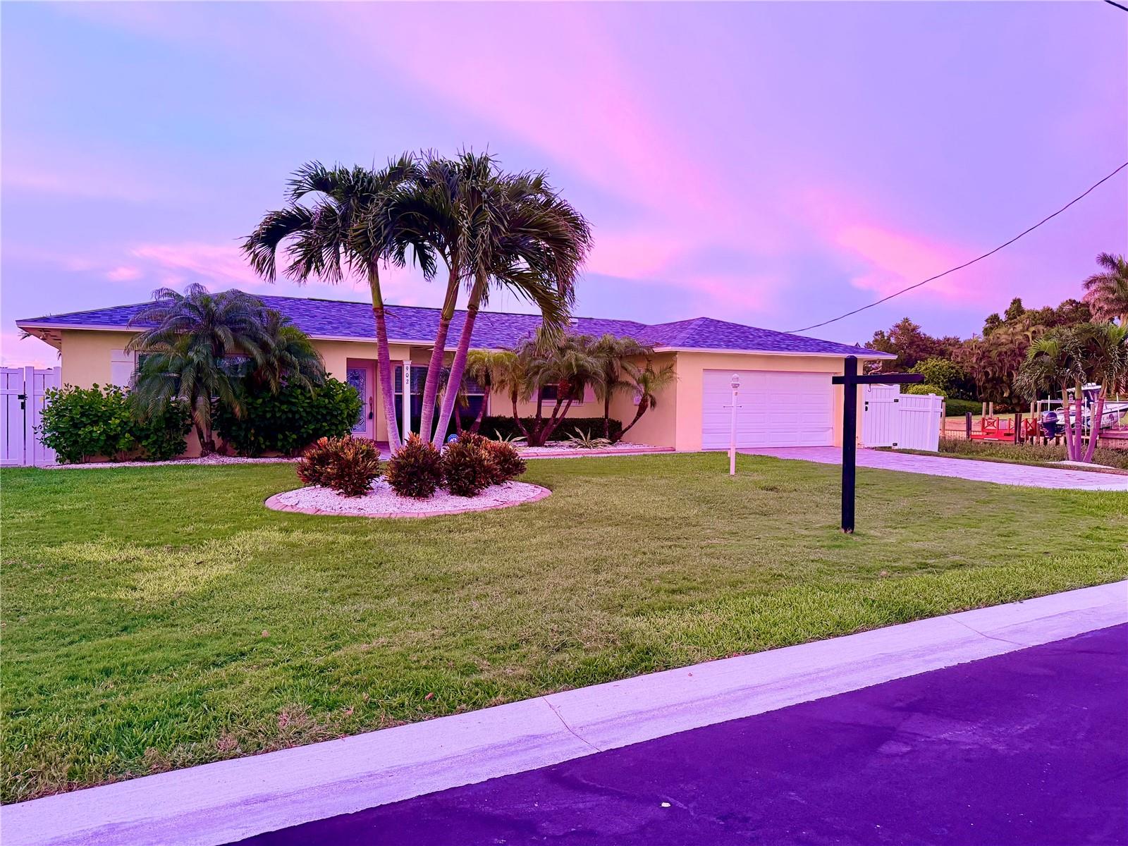 902 OAKWOOD DR — photo 4