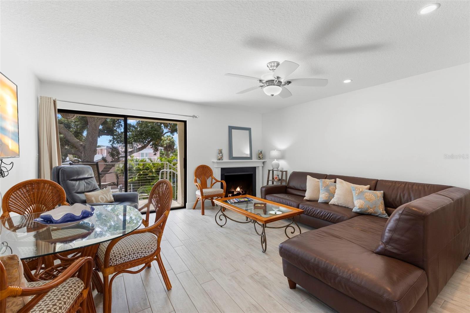 433 S PAULA DR #28 — photo 8
