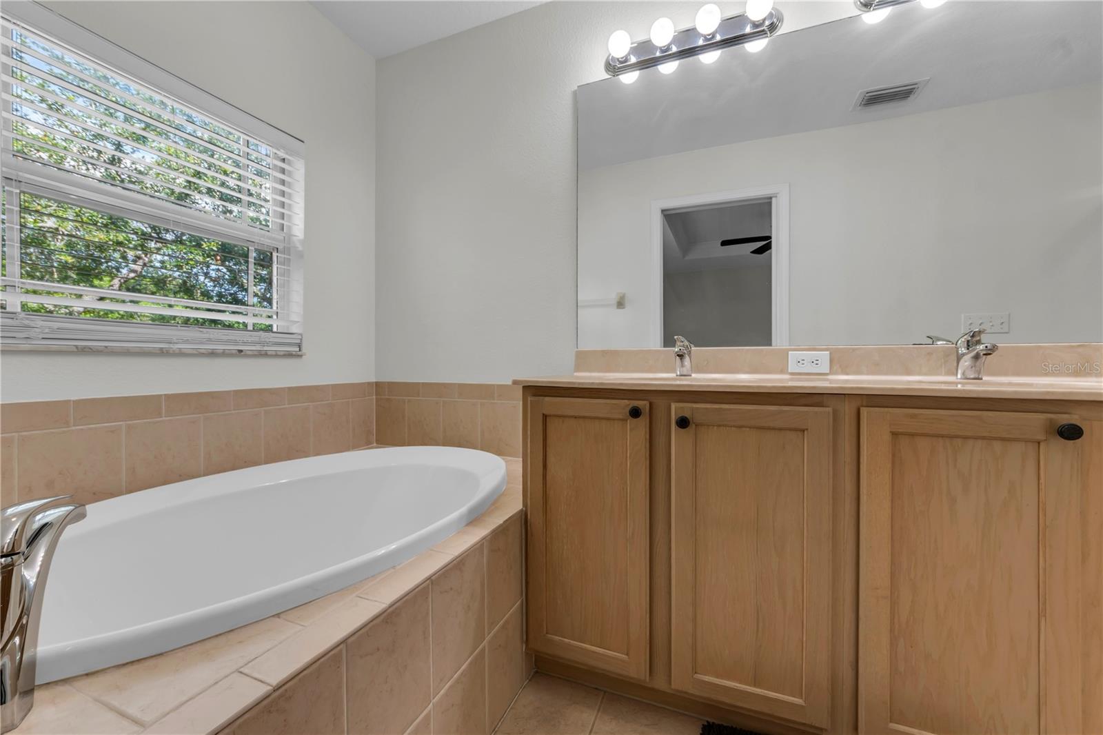 1421 RIDGE TER — photo 21