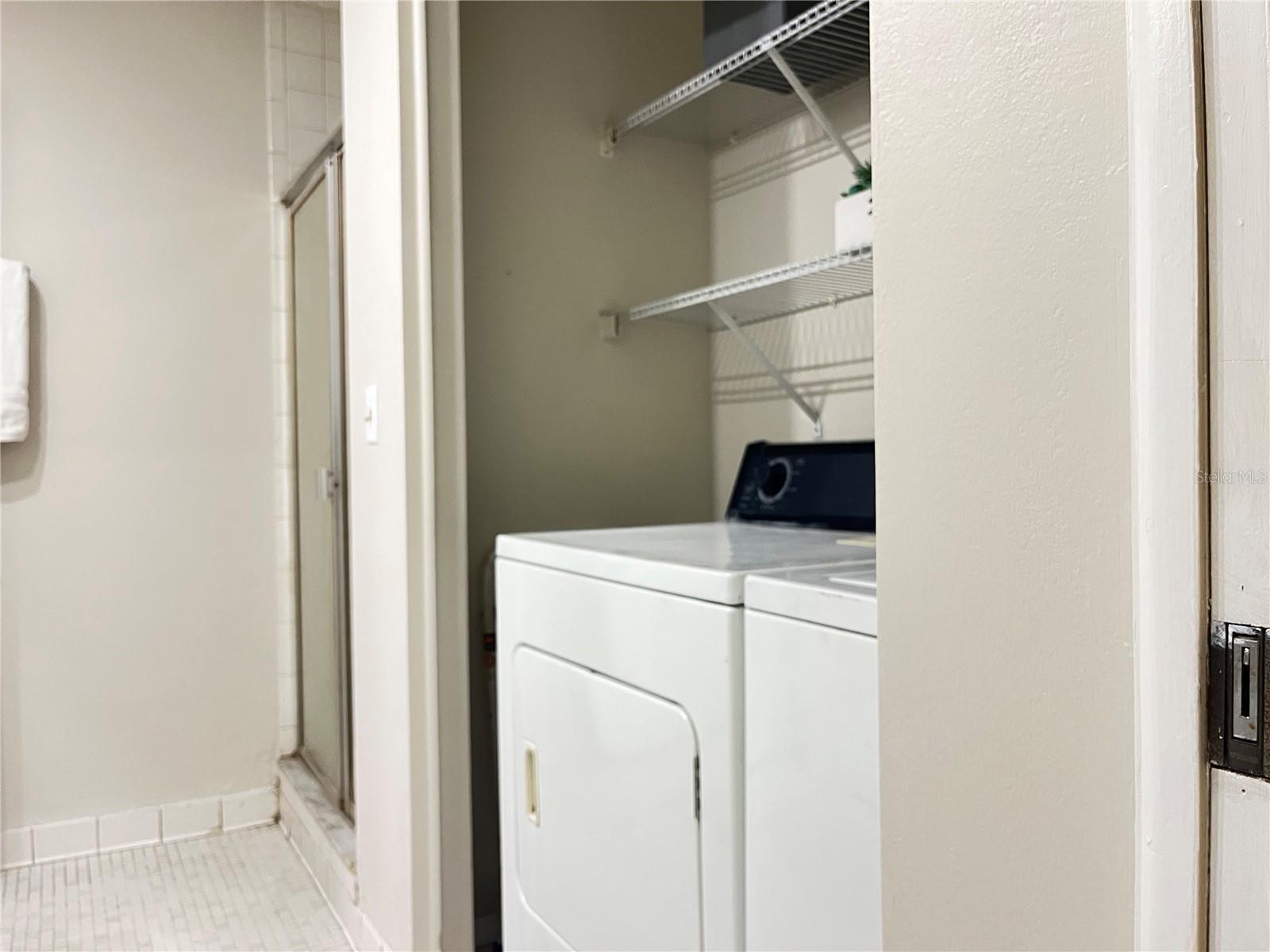 942 N BENEVA RD #V28 — photo 24