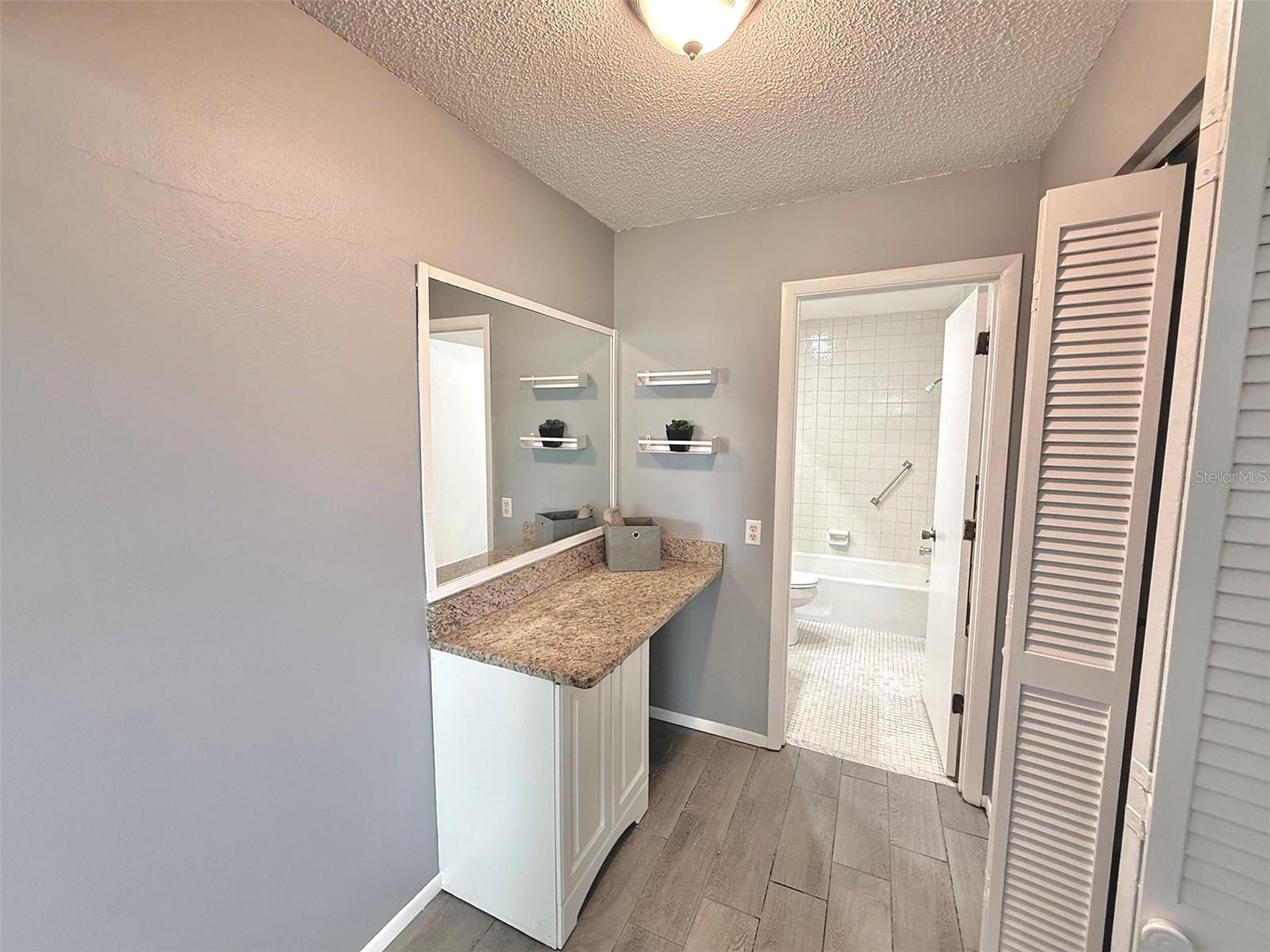 942 N BENEVA RD #V28 — photo 13