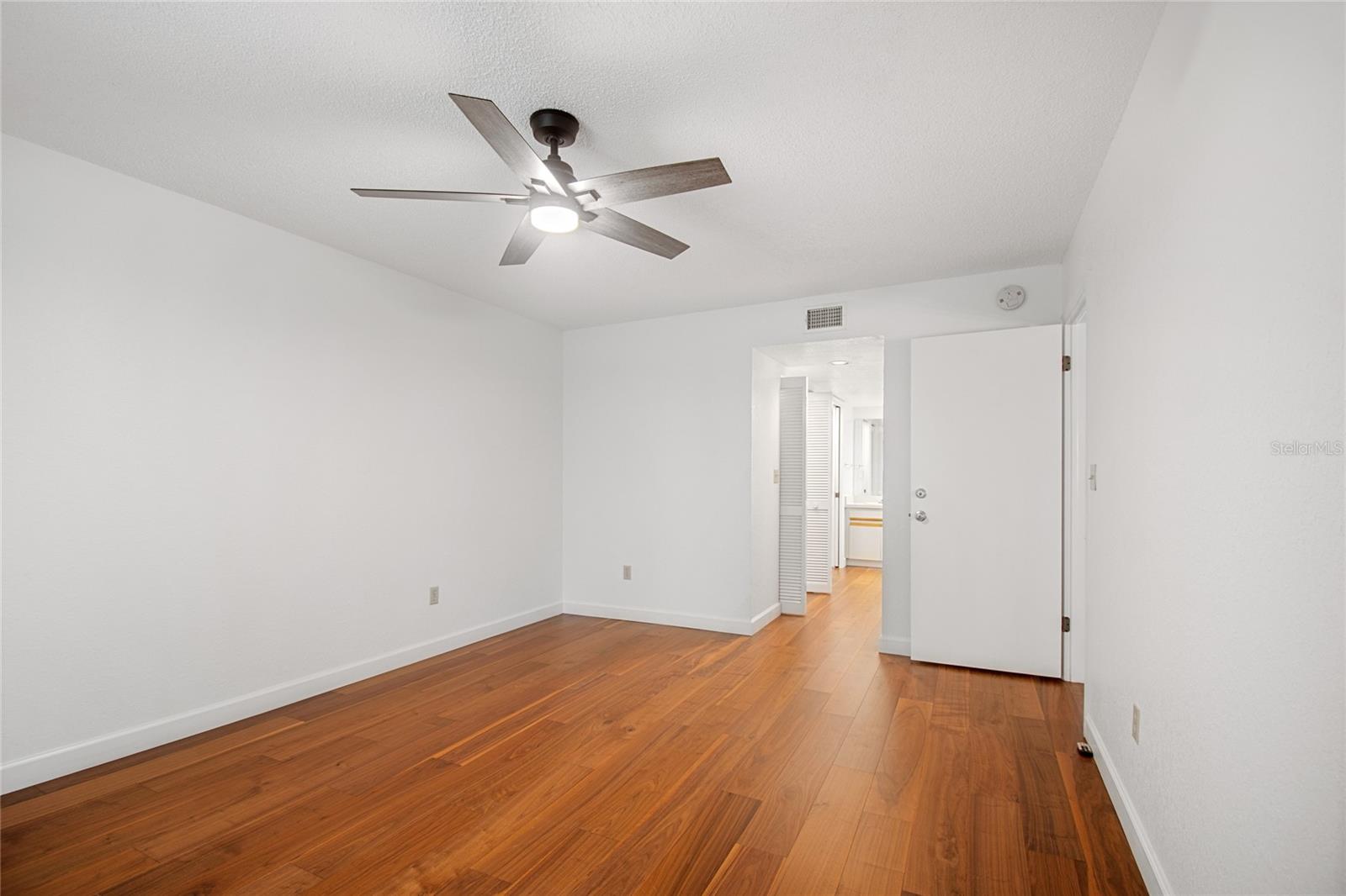 11800 PARK BLVD #401 — photo 24