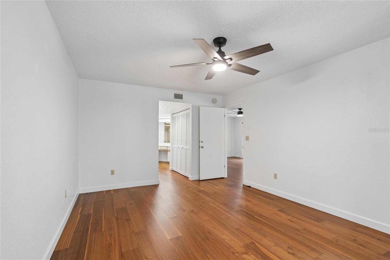 11800 PARK BLVD #401 — photo 22
