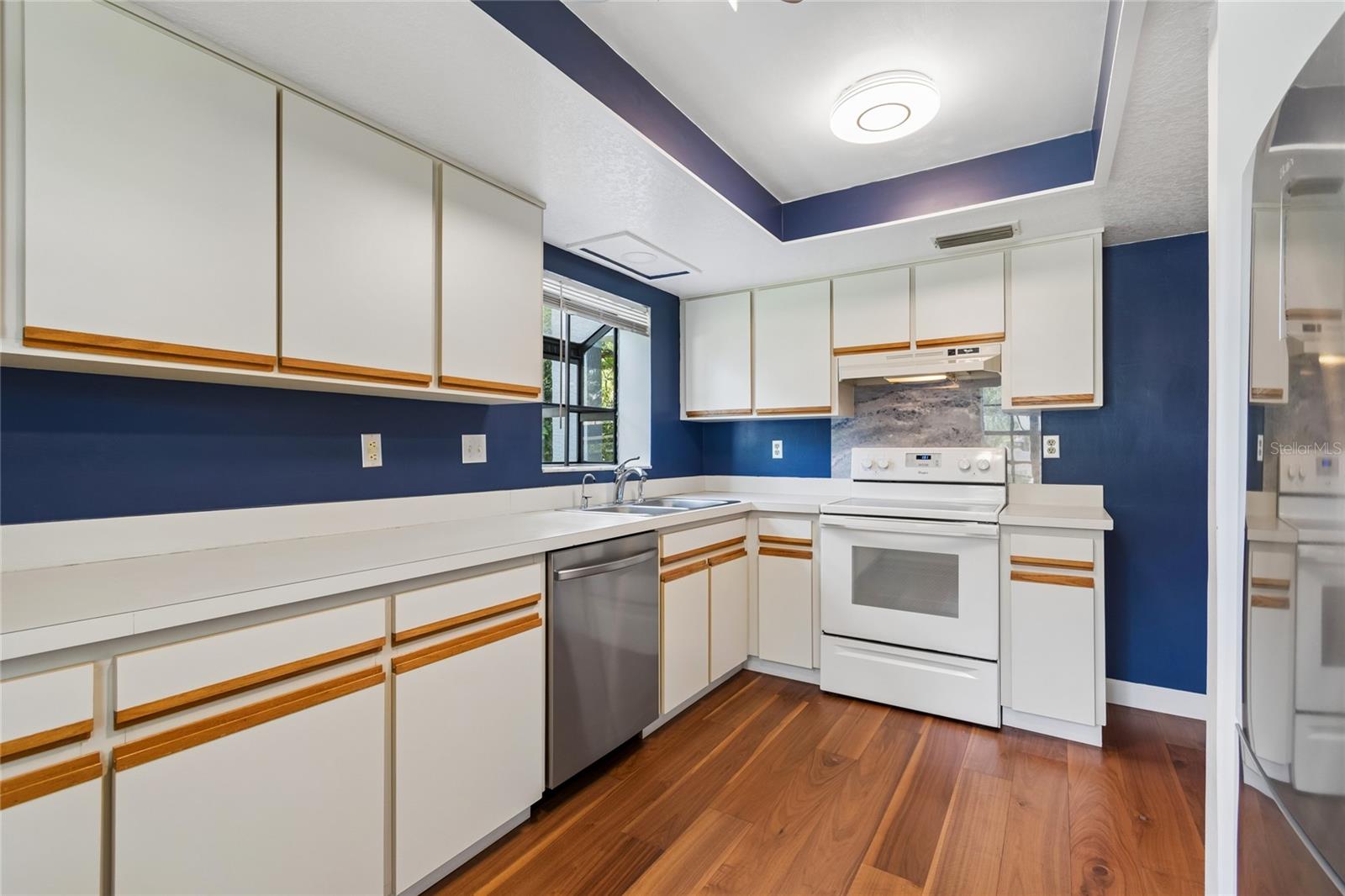 11800 PARK BLVD #401 — photo 9