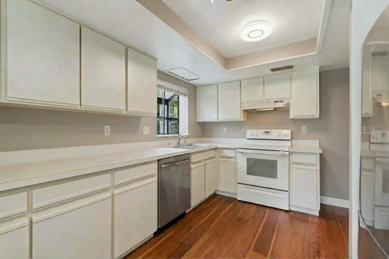 11800 PARK BLVD #401 — photo 7