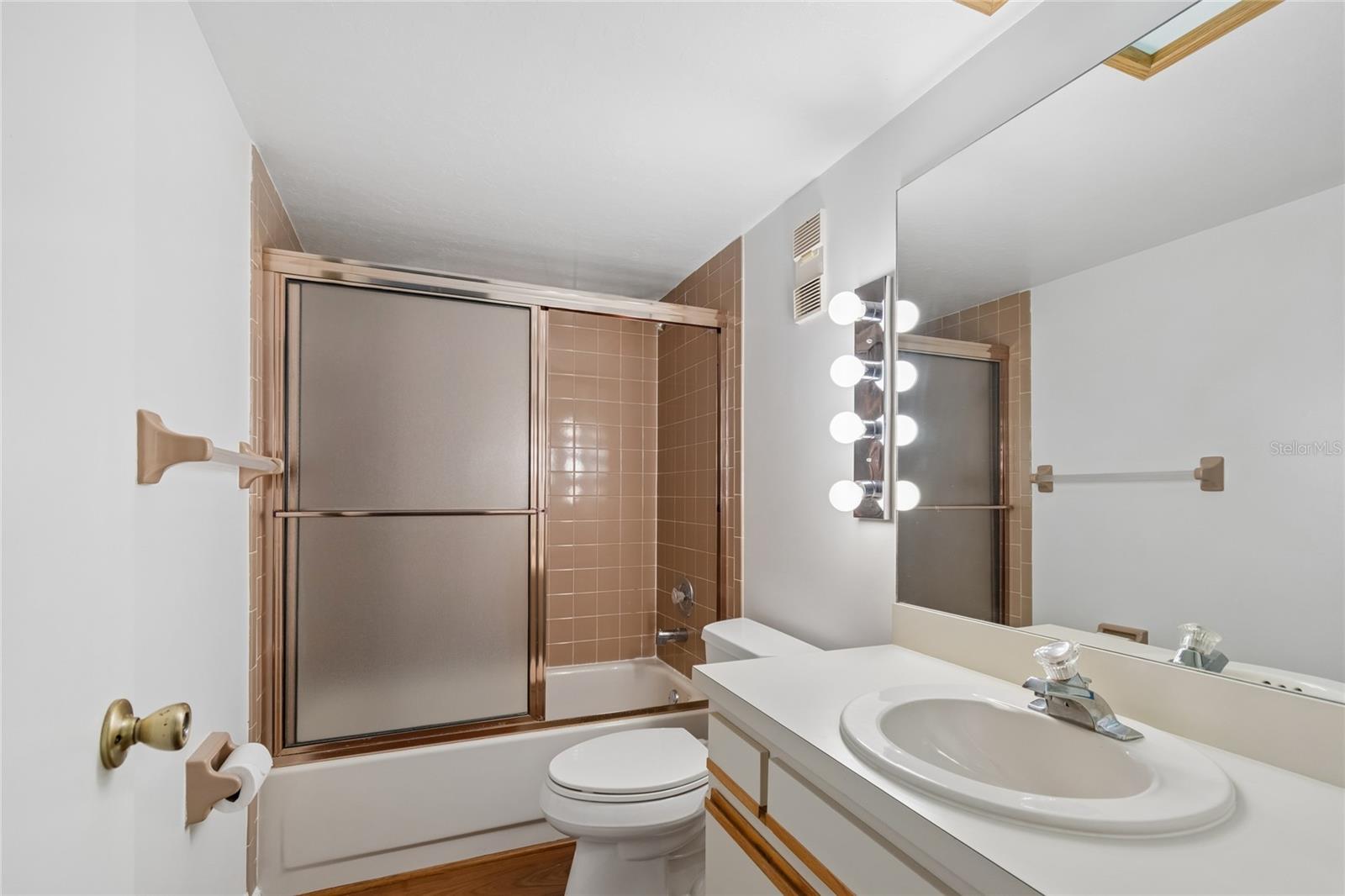 11800 PARK BLVD #401 — photo 40