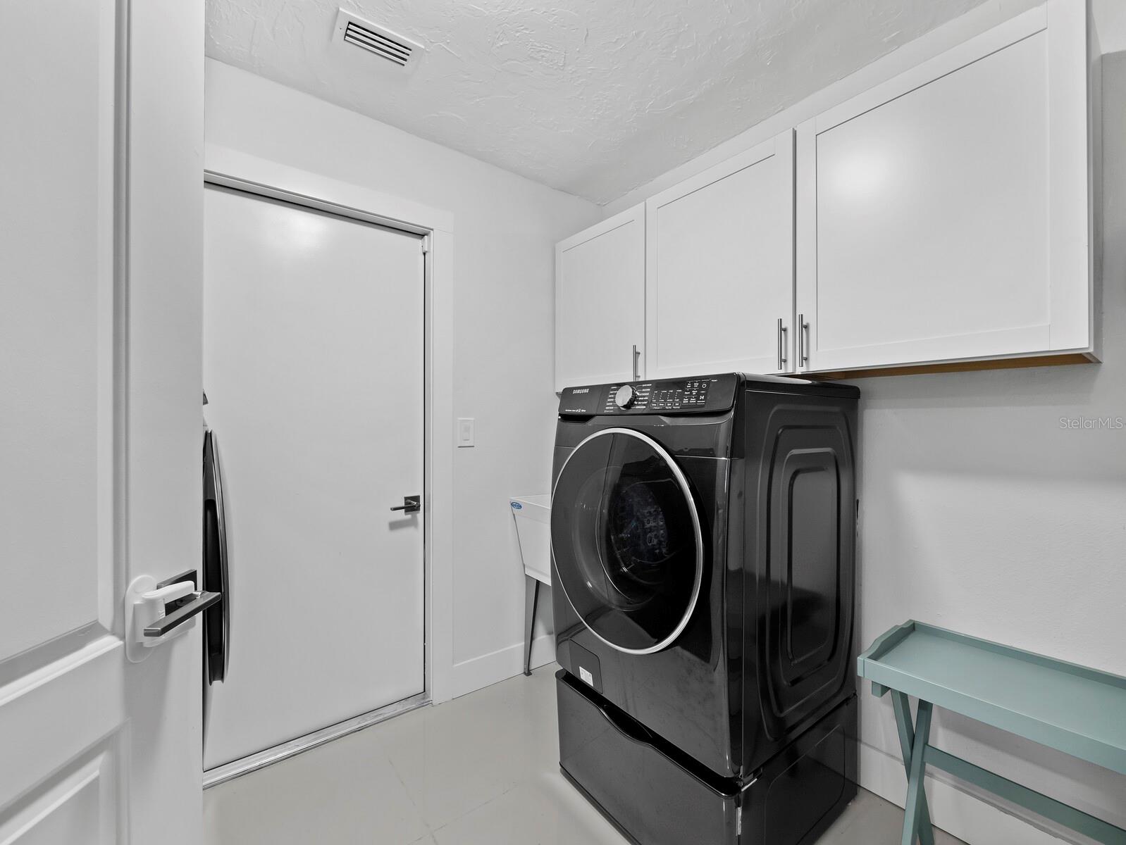 622 TROPICAL CIR — photo 32