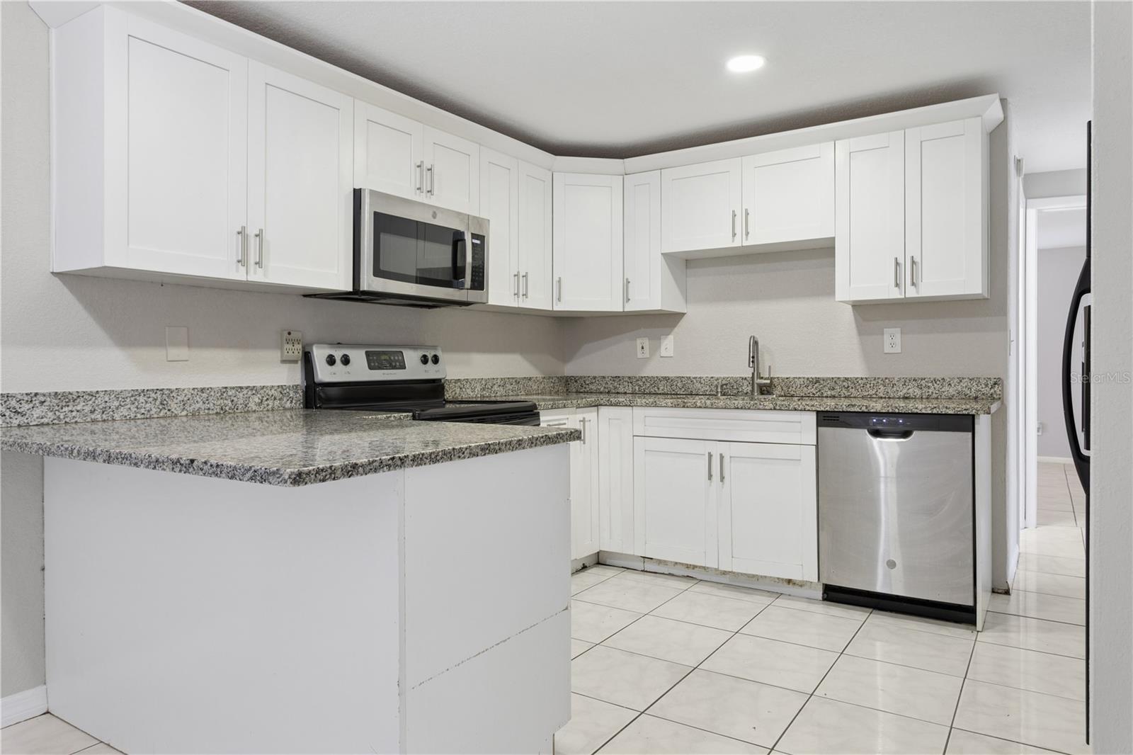 3337 CLYDESDALE DR — photo 7