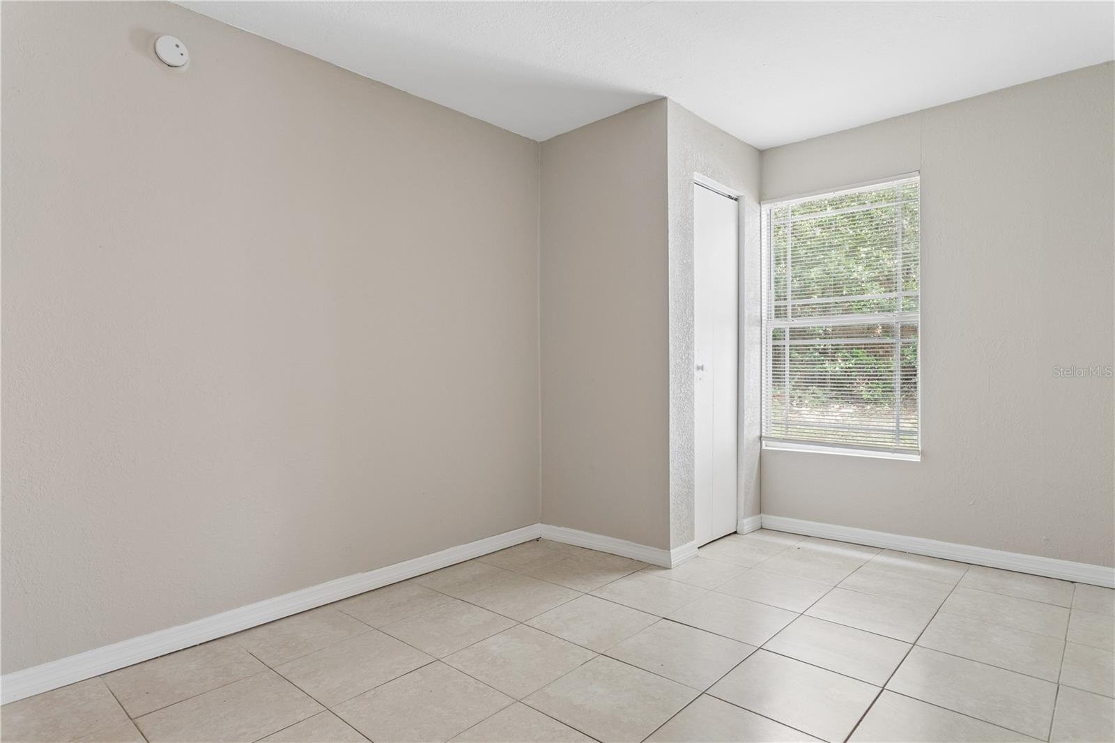 3337 CLYDESDALE DR — photo 13