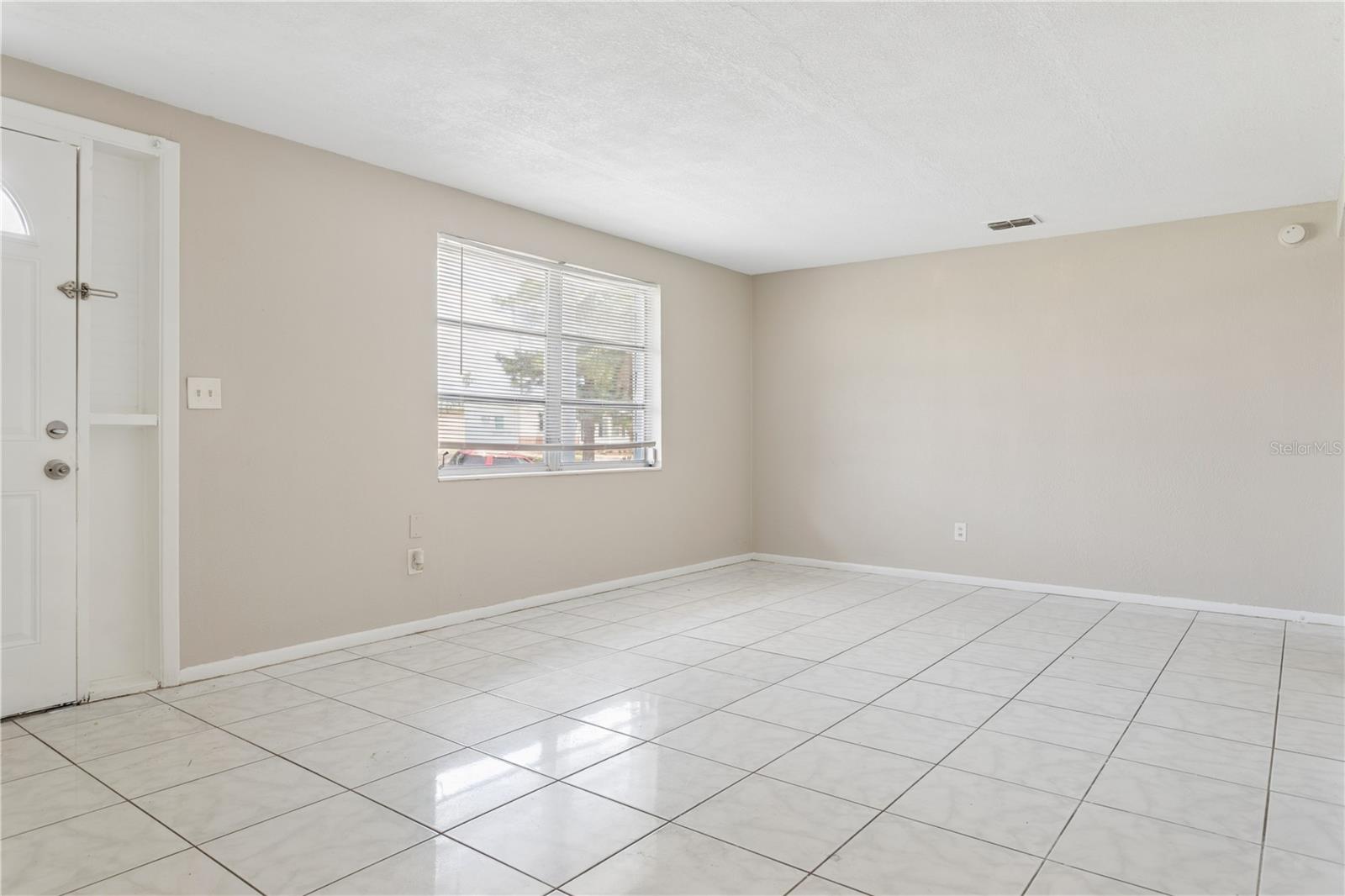 3337 CLYDESDALE DR — photo 4
