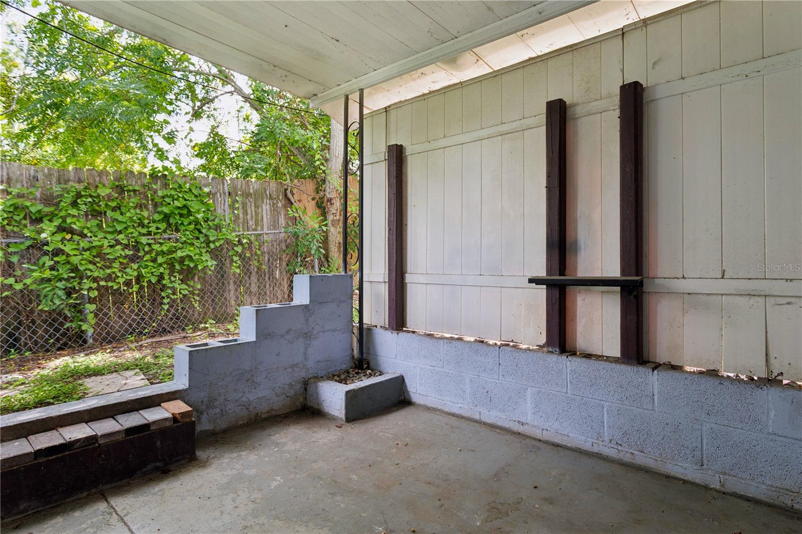 3337 CLYDESDALE DR — photo 19