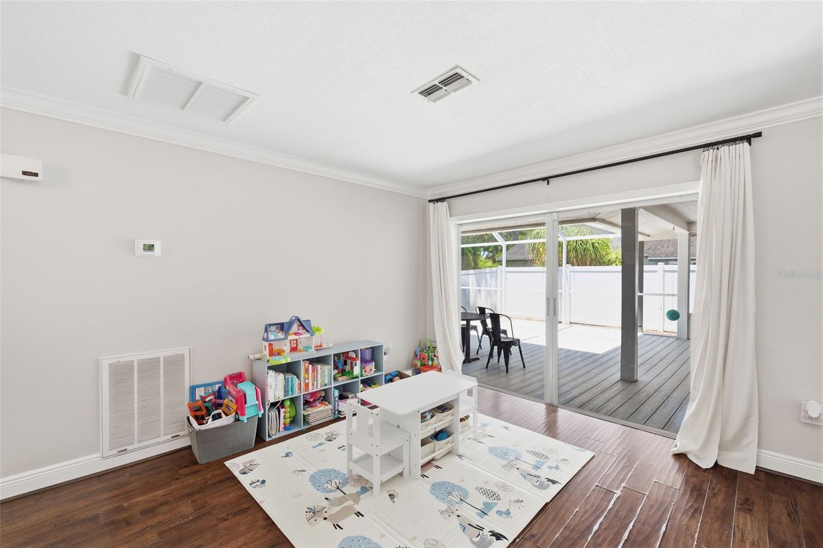 4712 SIMCOE ST — photo 8