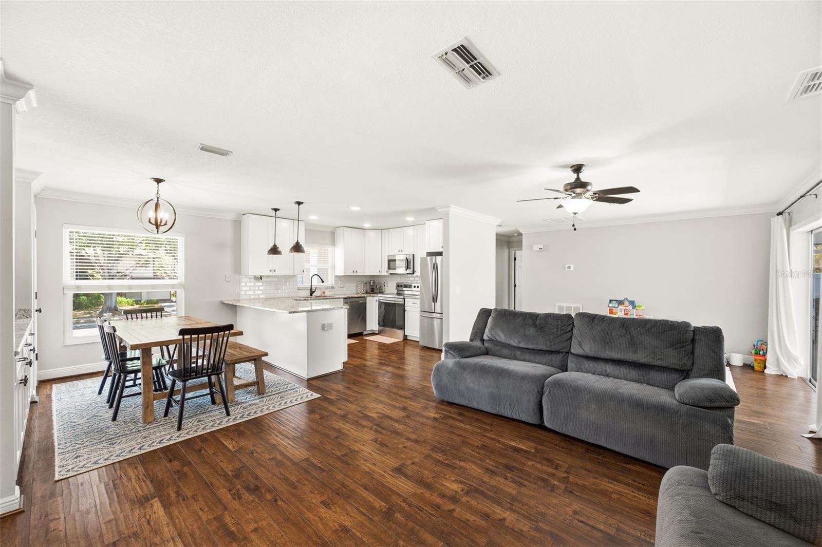 4712 SIMCOE ST — photo 13