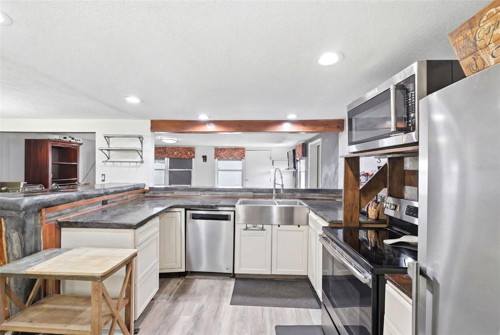 5633 ANDREA DR — photo 19