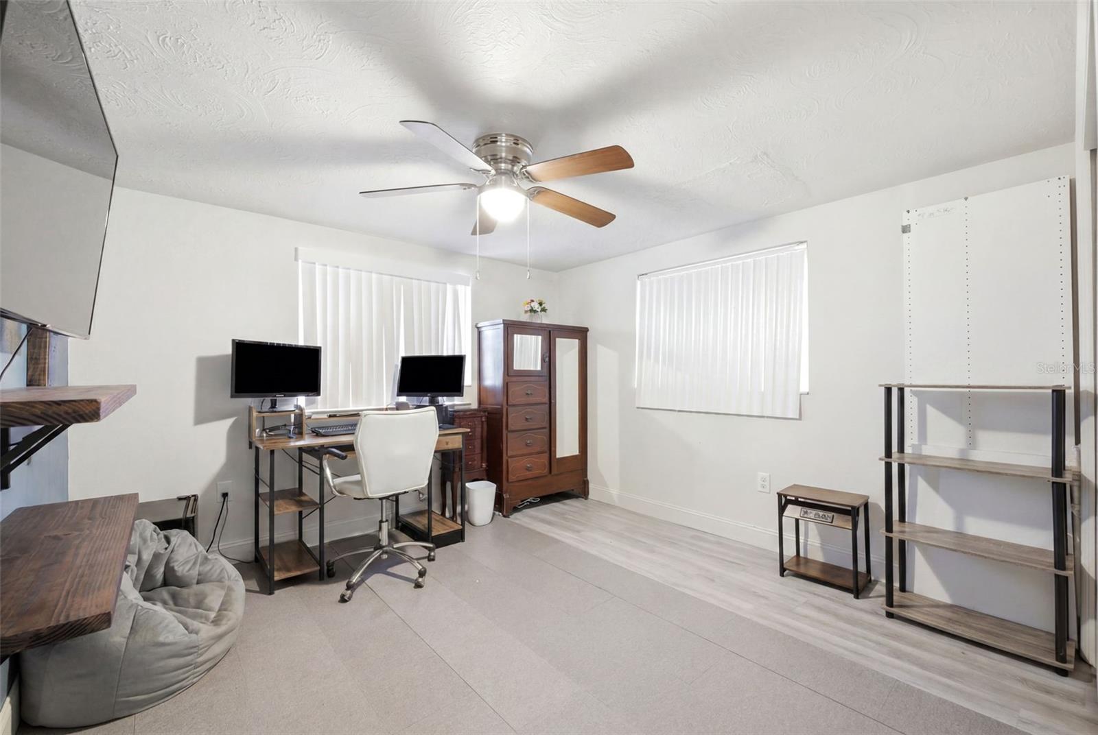 5633 ANDREA DR — photo 35