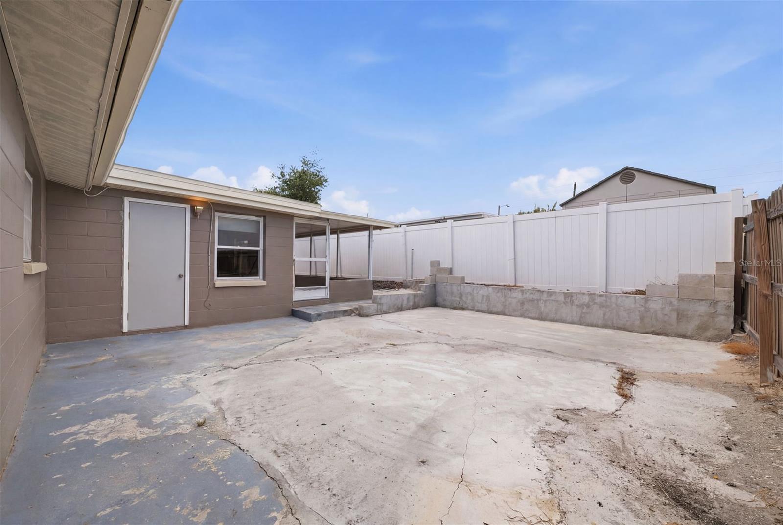 5633 ANDREA DR — photo 44
