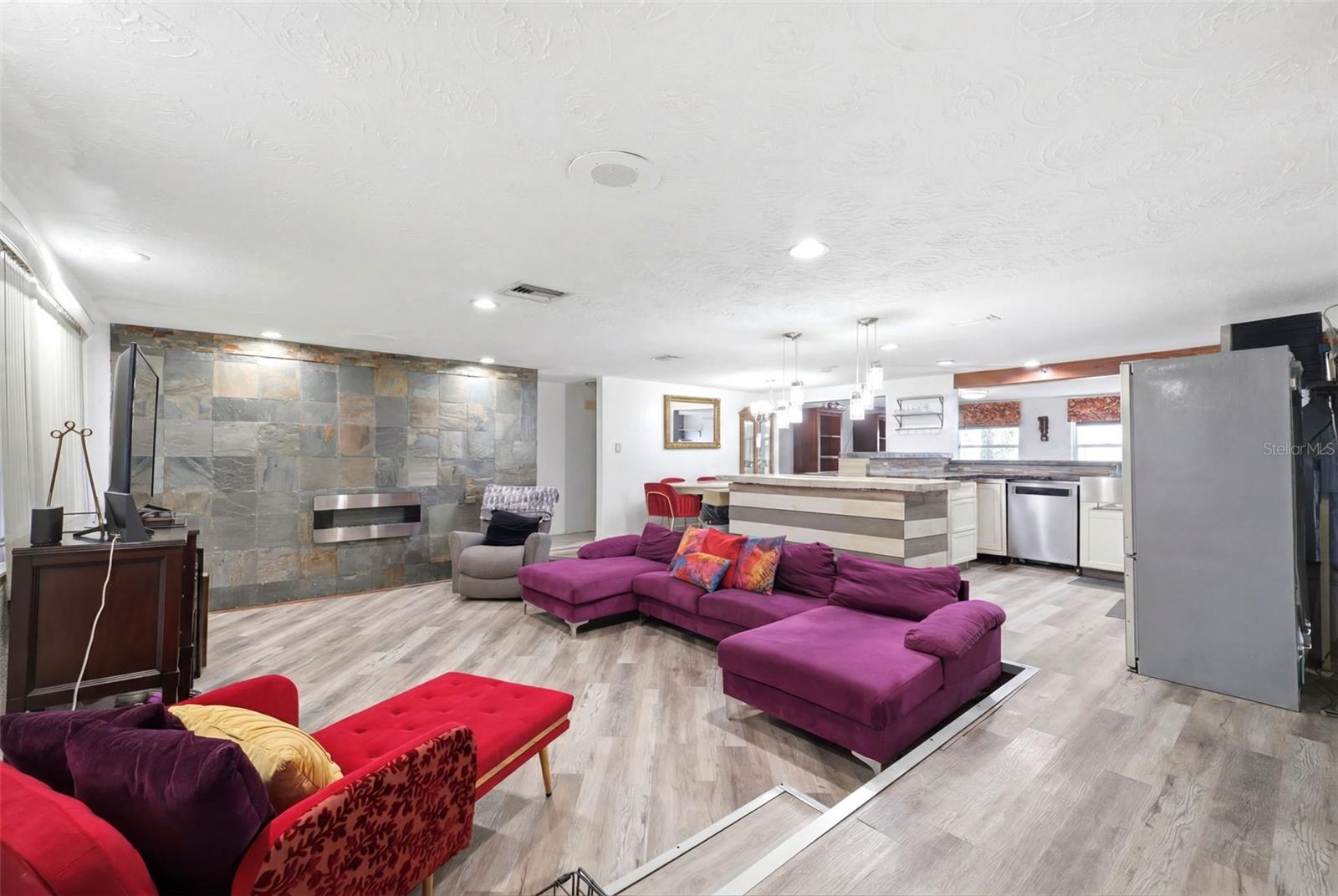 5633 ANDREA DR — photo 8