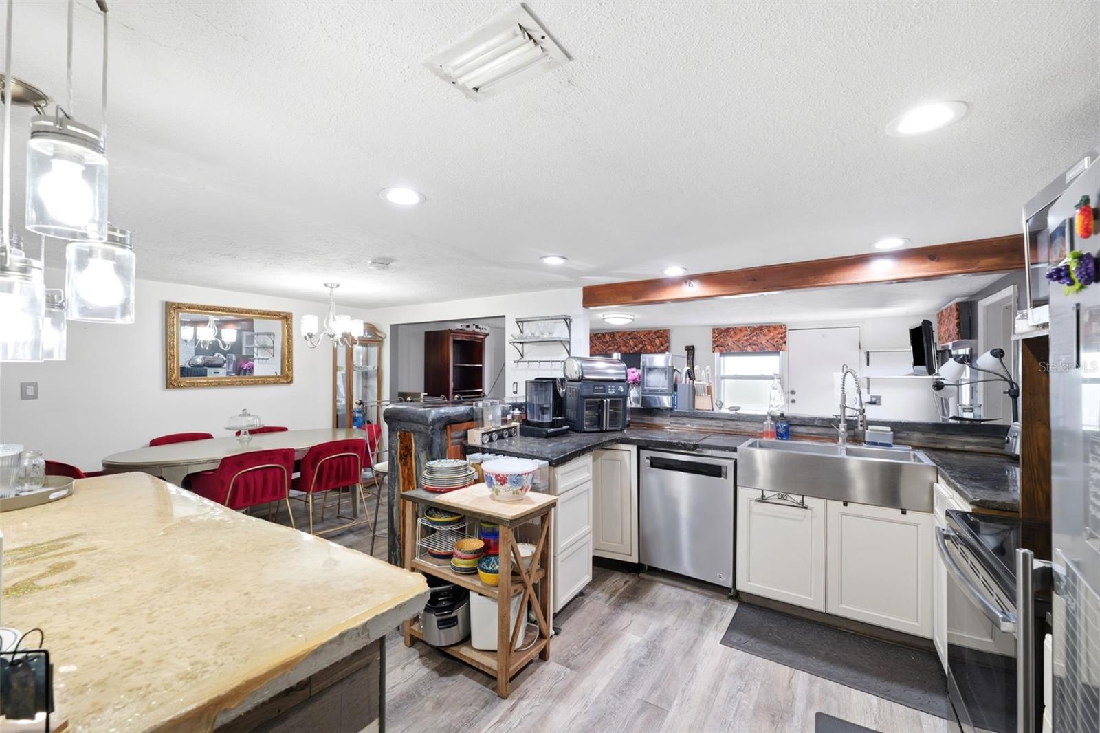 5633 ANDREA DR — photo 18