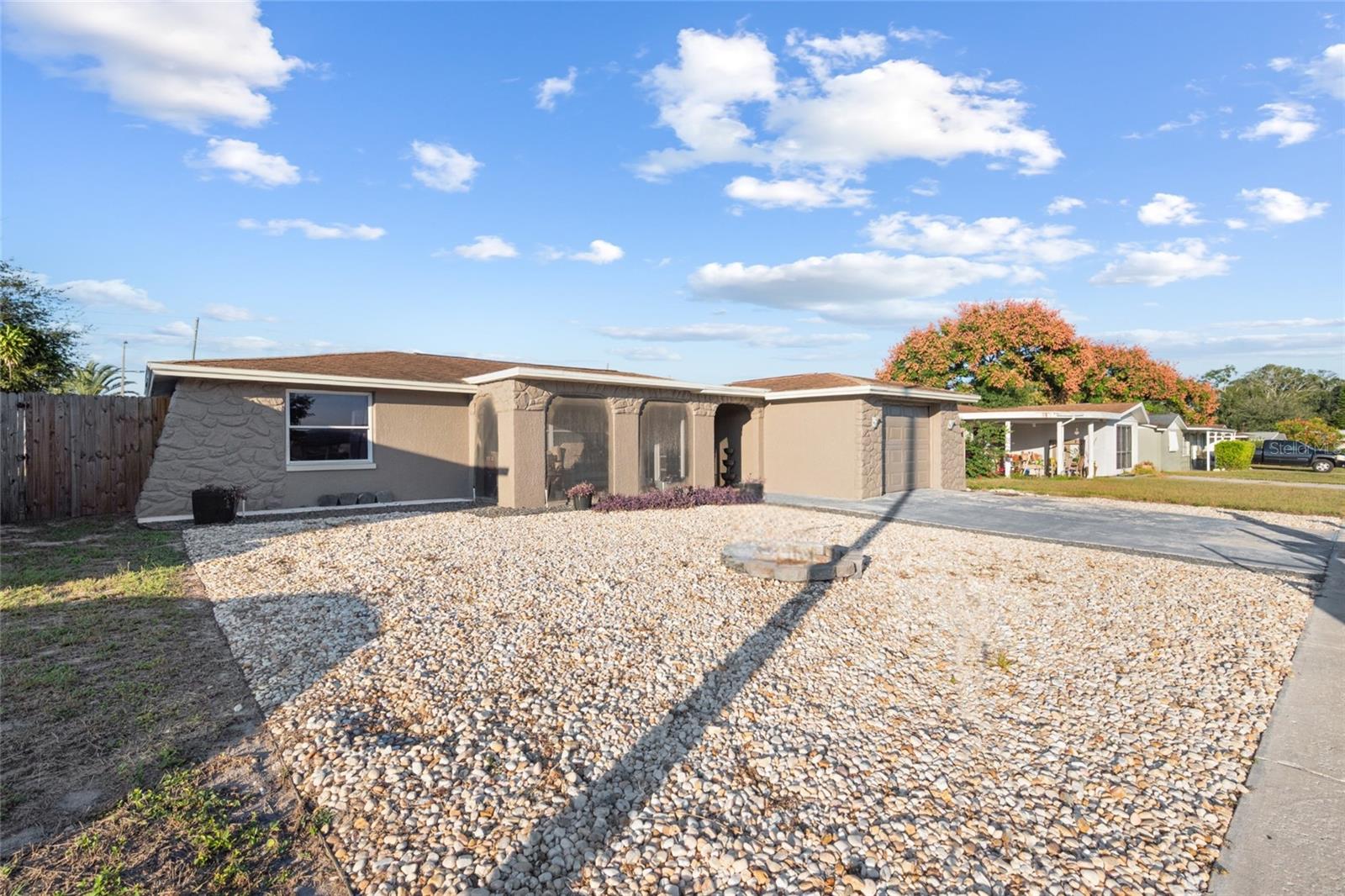 5633 ANDREA DR — photo 3