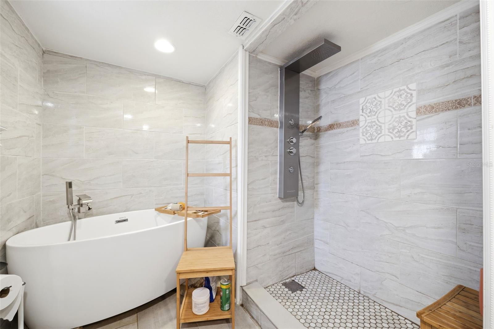 5633 ANDREA DR — photo 34