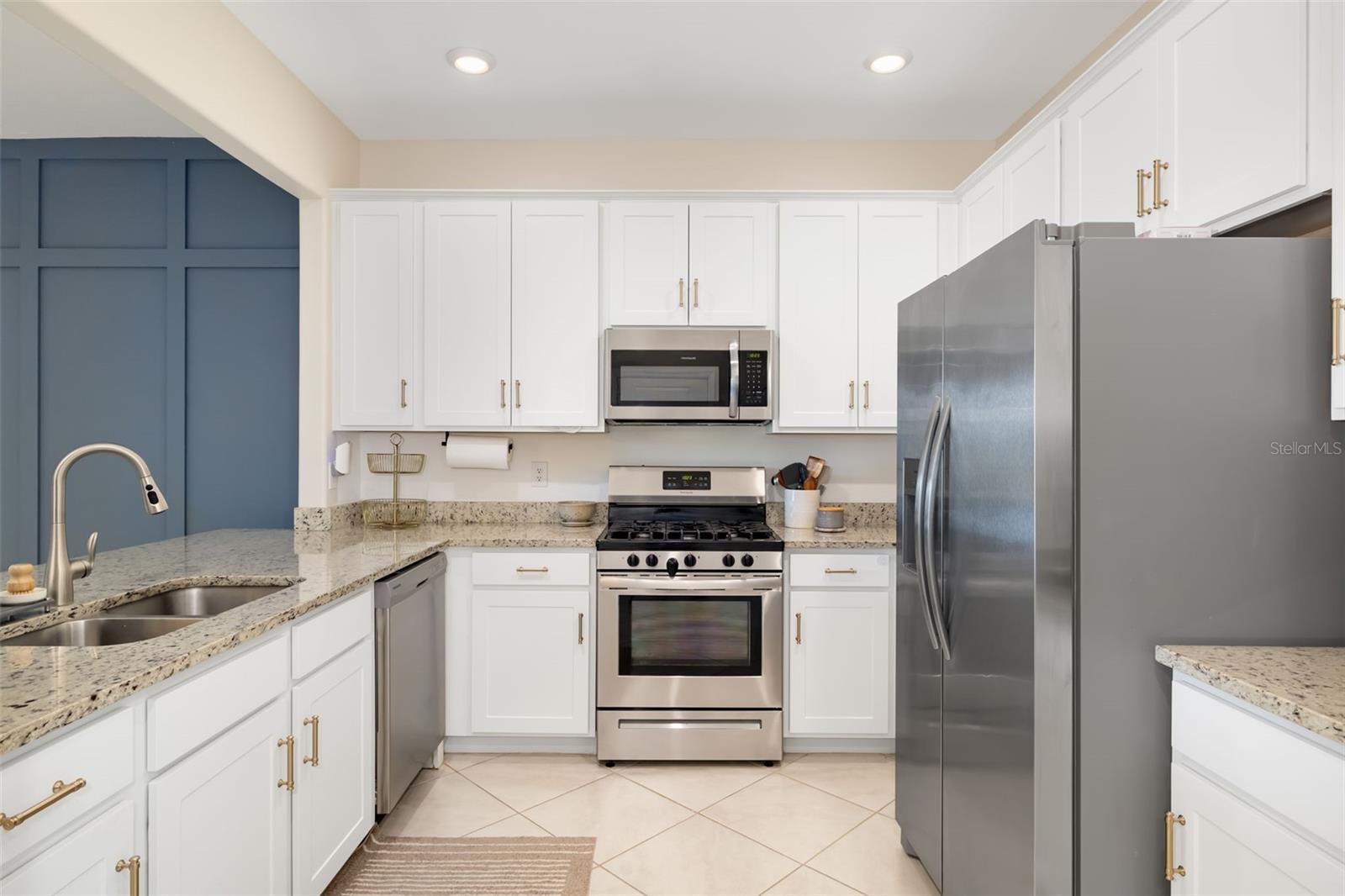 15210 SUNNY DAY DR — photo 12