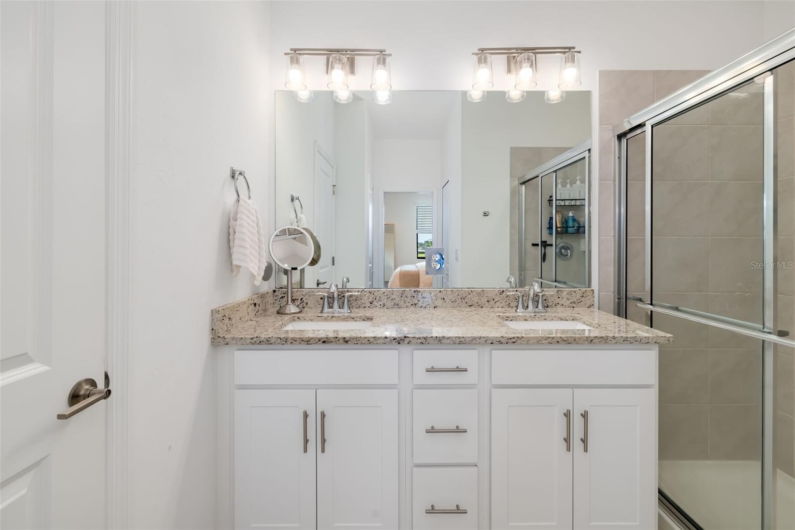 15210 SUNNY DAY DR — photo 17