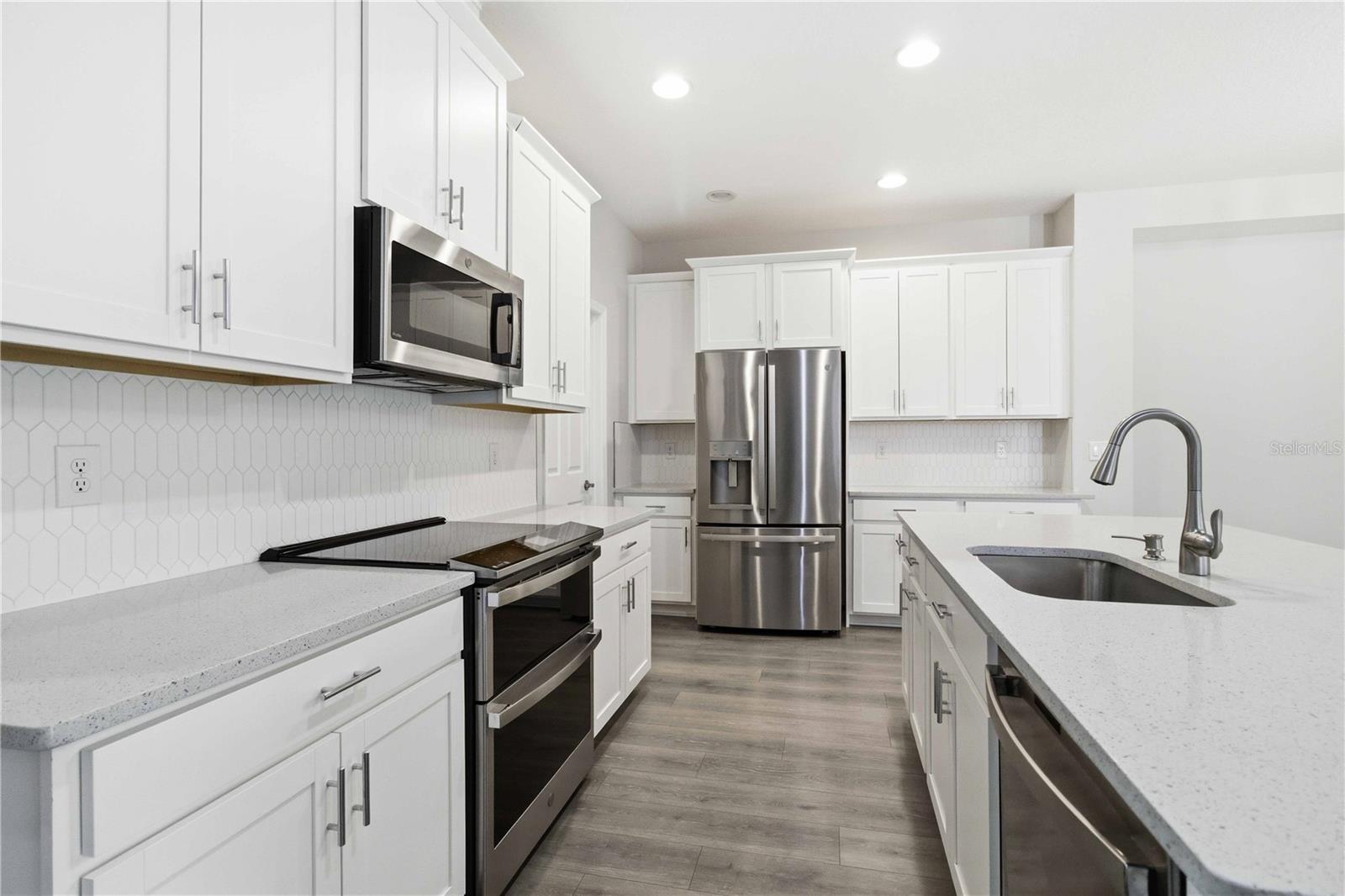 5918 FIORE DR — photo 10