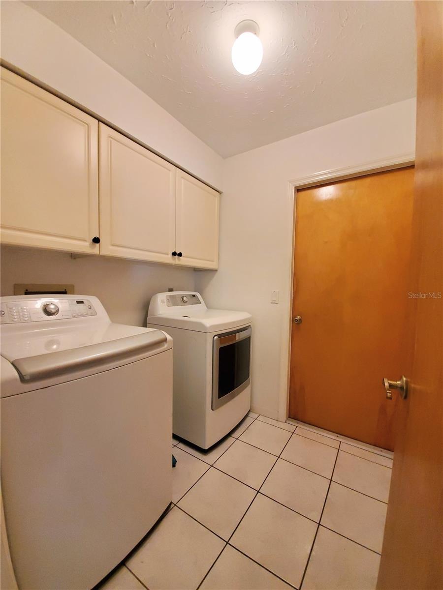 88 TEMPLE RD — photo 29