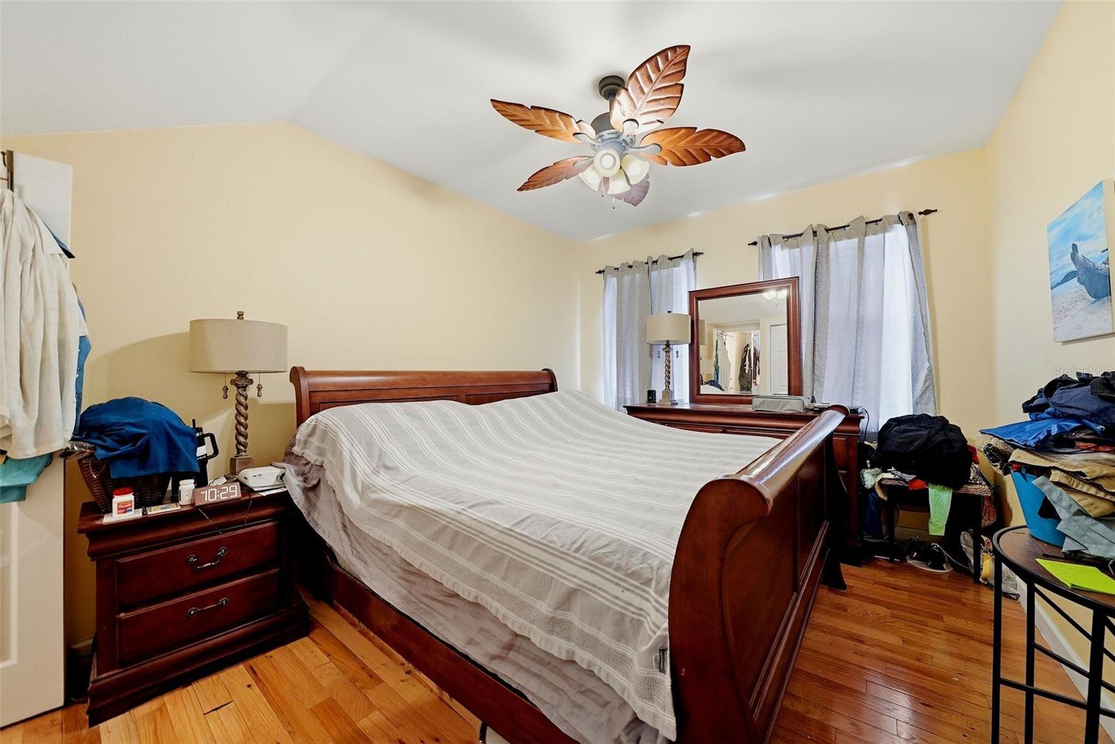 726 MANDALAY AVE — photo 14