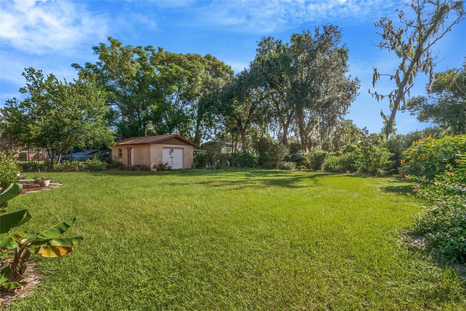 12212 FLORAL LN — photo 28