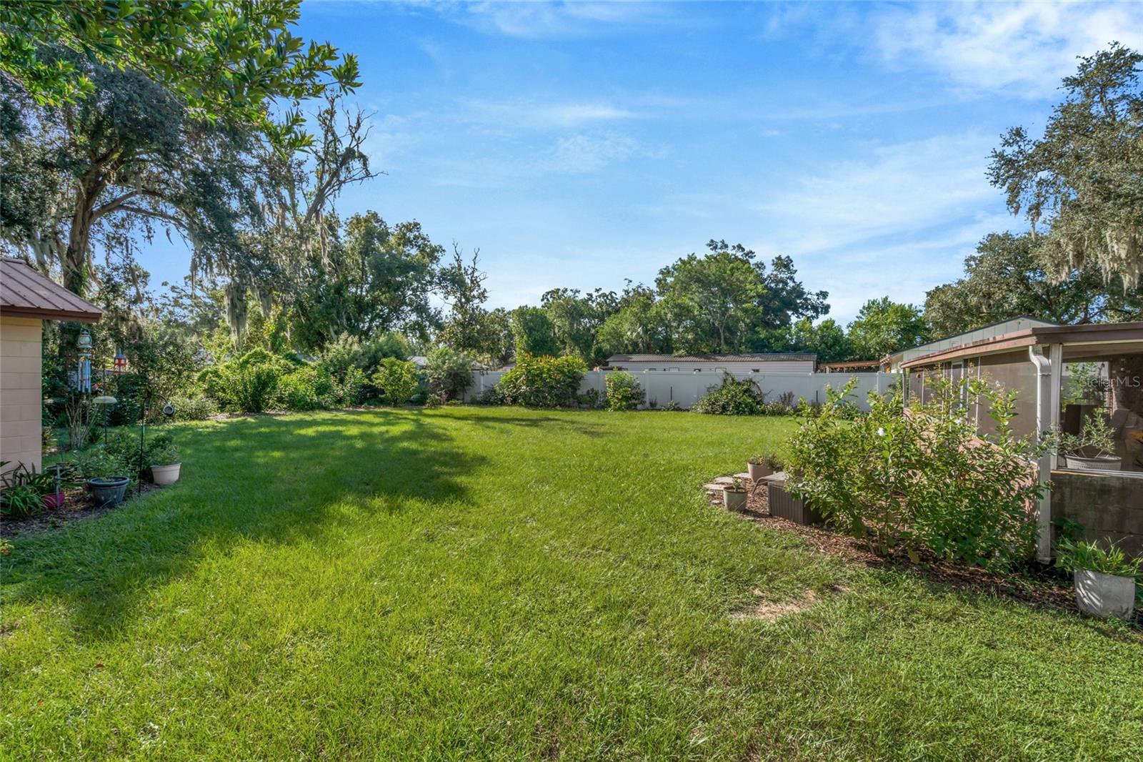 12212 FLORAL LN — photo 33