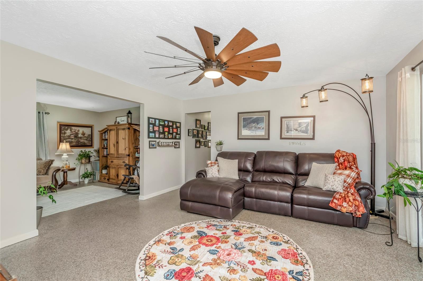 12212 FLORAL LN — photo 12