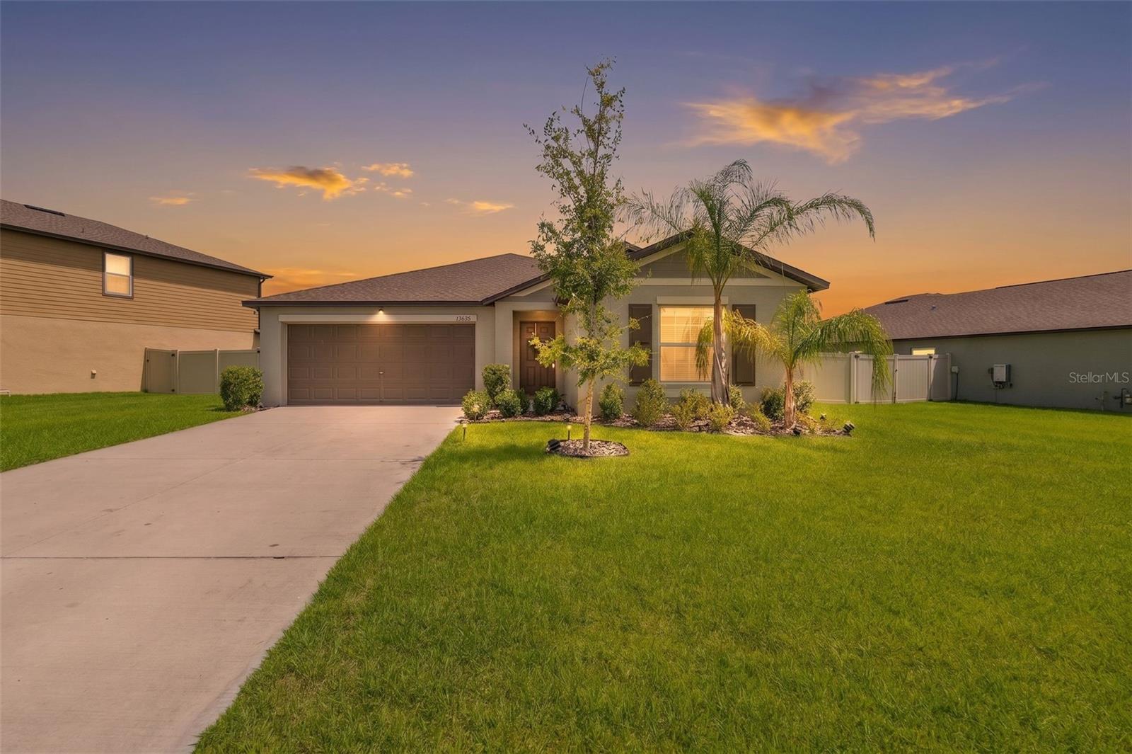13608 SUNSET SAPPHIRE CT — photo 2