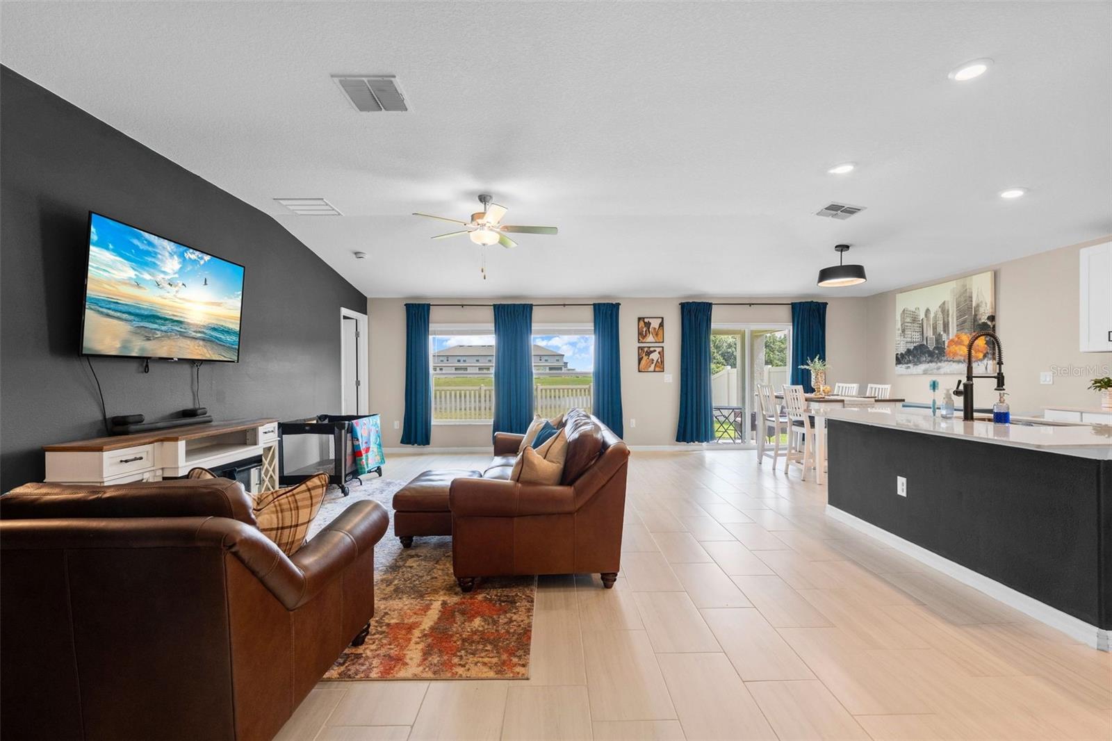13608 SUNSET SAPPHIRE CT — photo 10