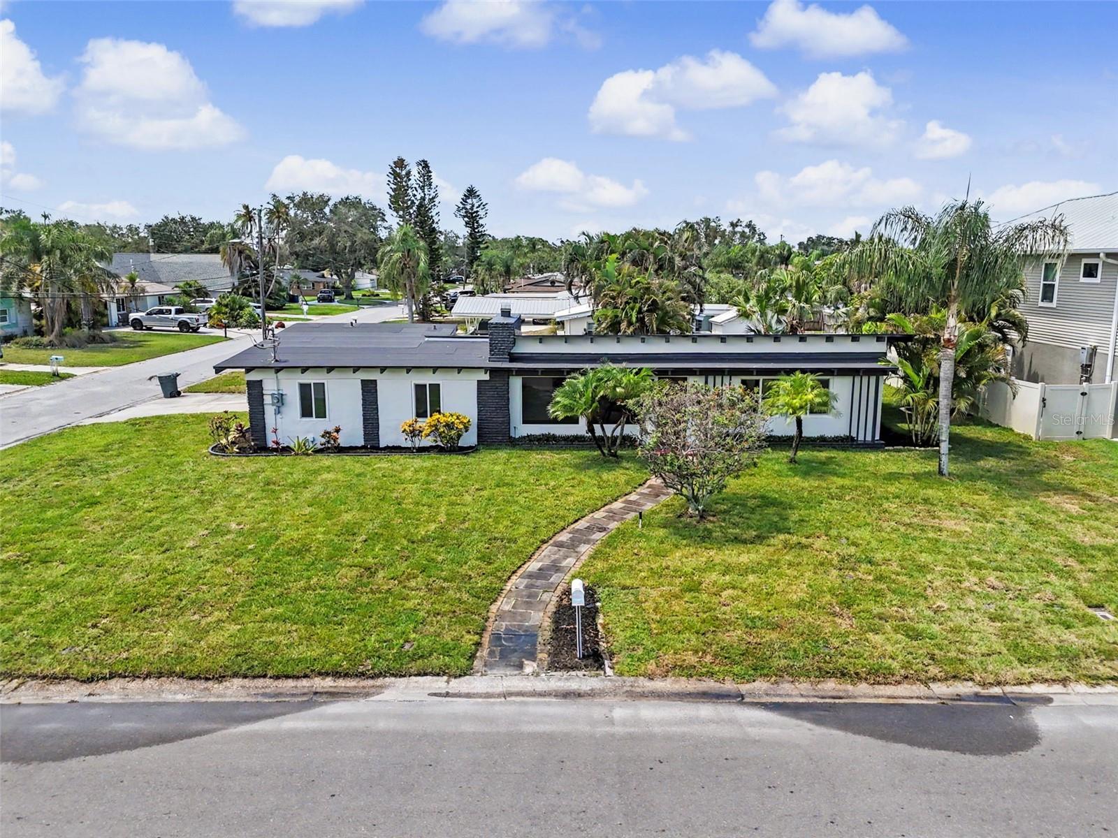 63 PALM BLVD — photo 42