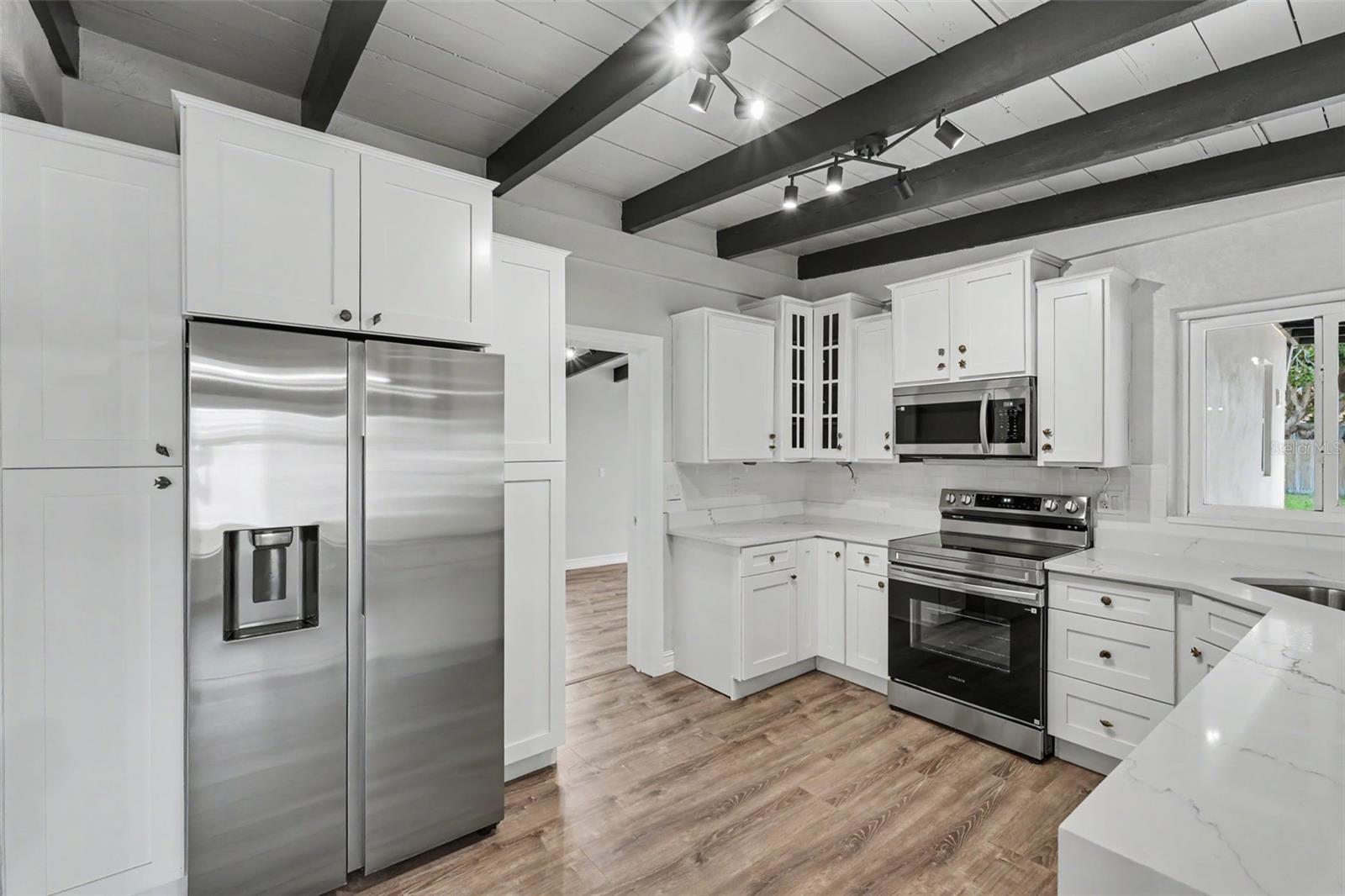 63 PALM BLVD — photo 17