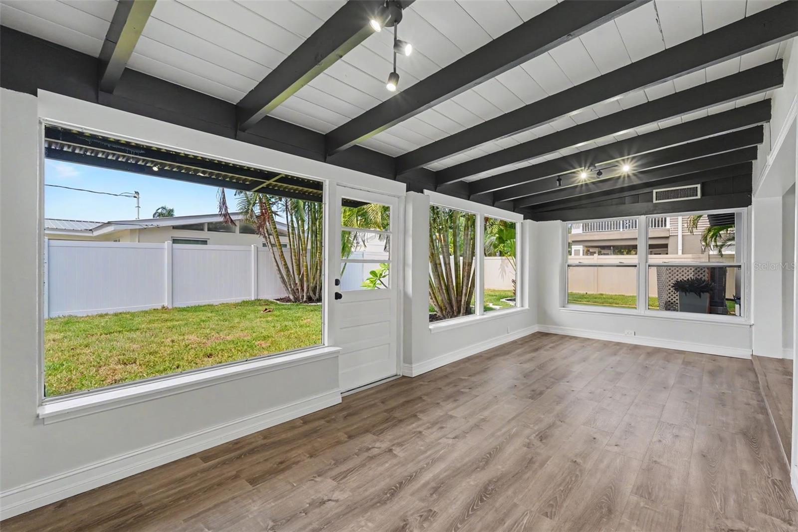 63 PALM BLVD — photo 12