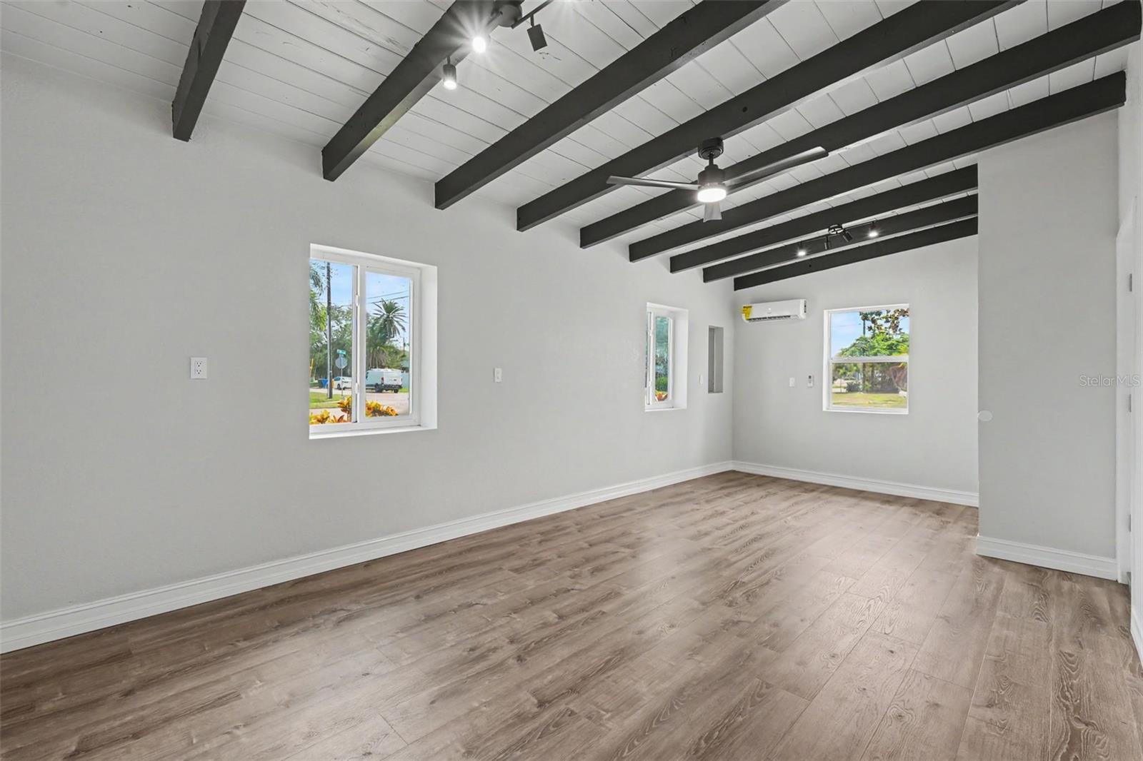 63 PALM BLVD — photo 22