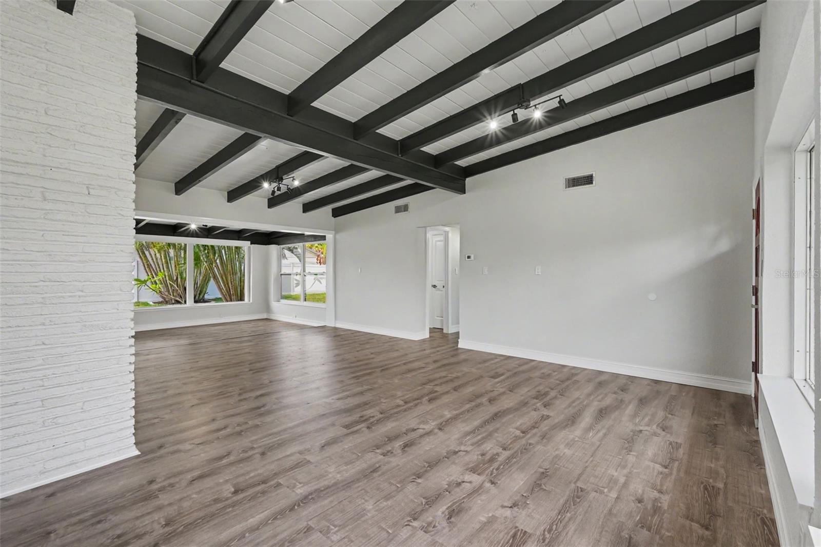 63 PALM BLVD — photo 8
