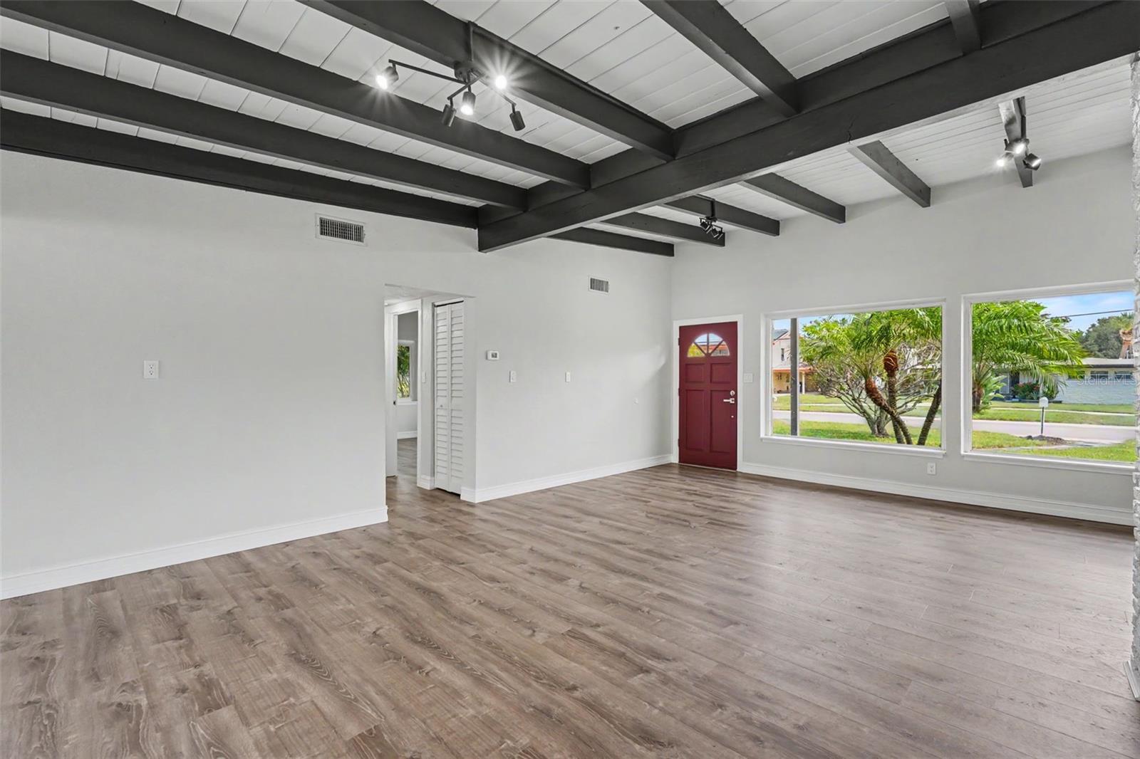 63 PALM BLVD — photo 10