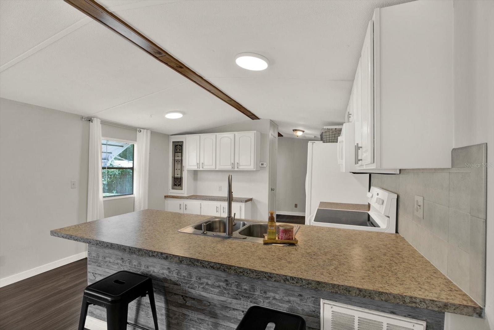 34421 COUNTRYSIDE DR — photo 7