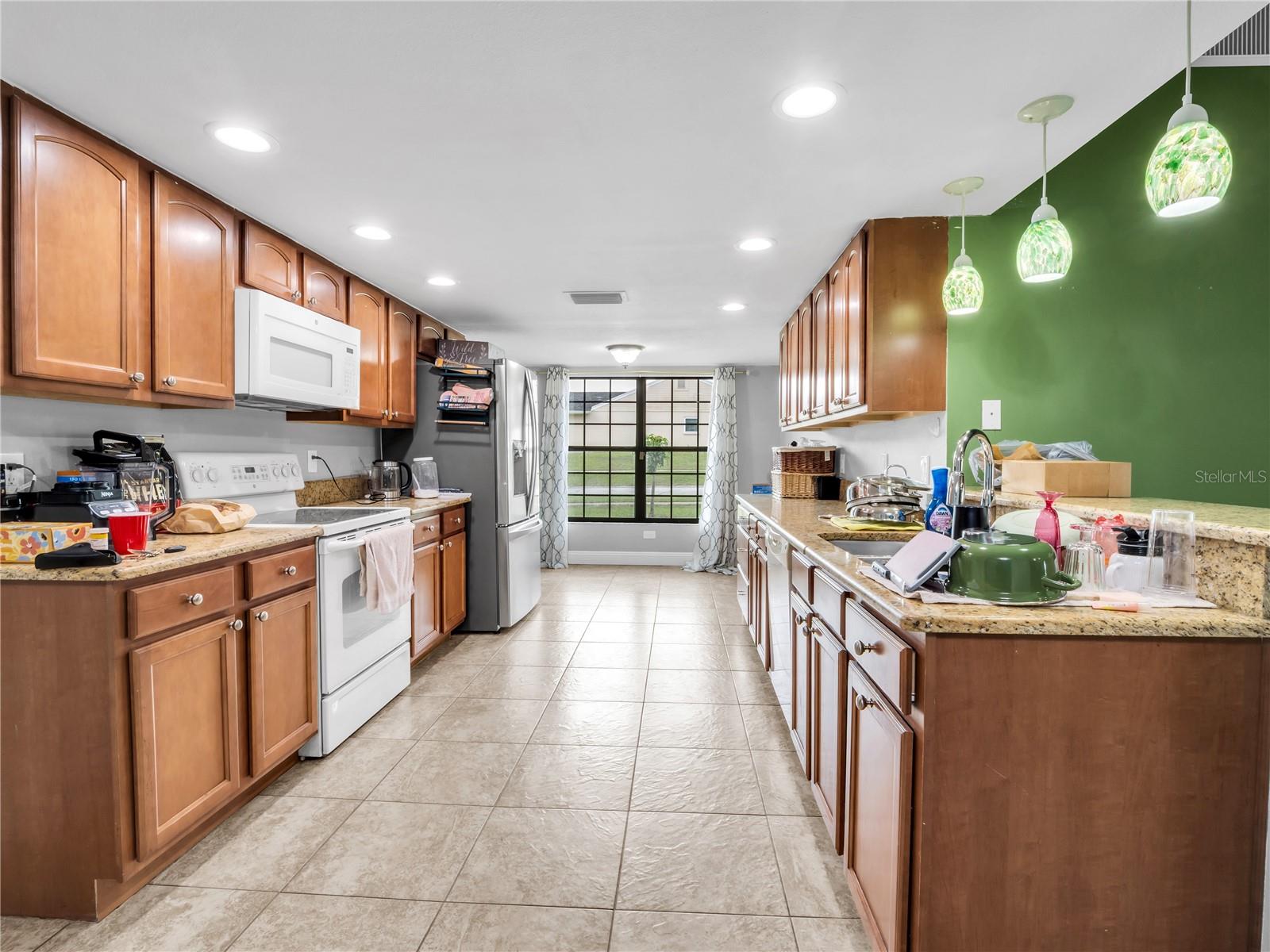 1702 SOUTHWIND DR — photo 34